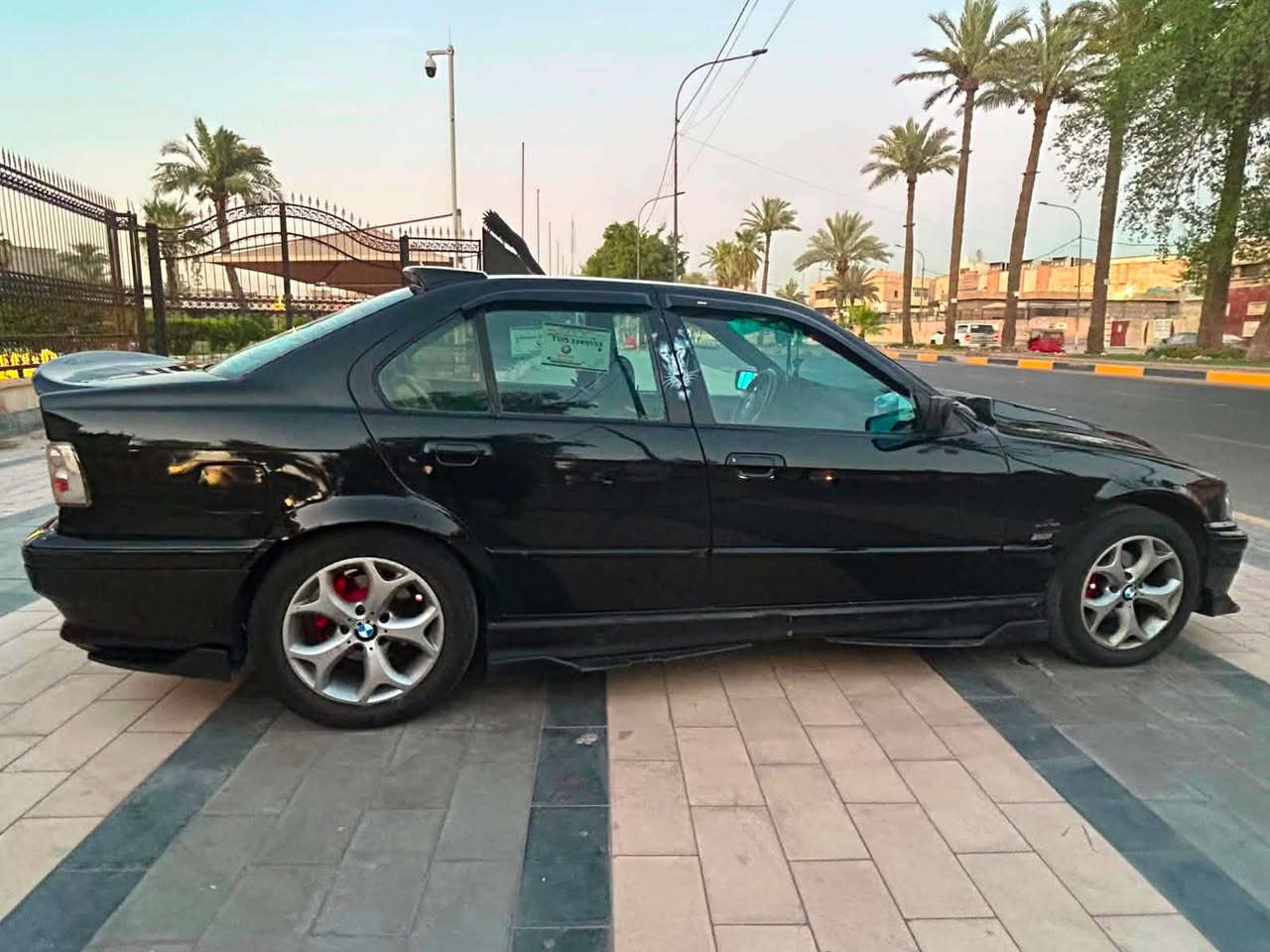 بي ام E36 للبيع موديل ١٩٩٥سستم صوت وشنايزر بدي كت كامل 
 مكينه ٢٥ مسكر عدله 
السياره جاهزه ومصبوغه عام جديد 
كل نقص مابيه تبريد ثلج 

للاستفسار ***********2
