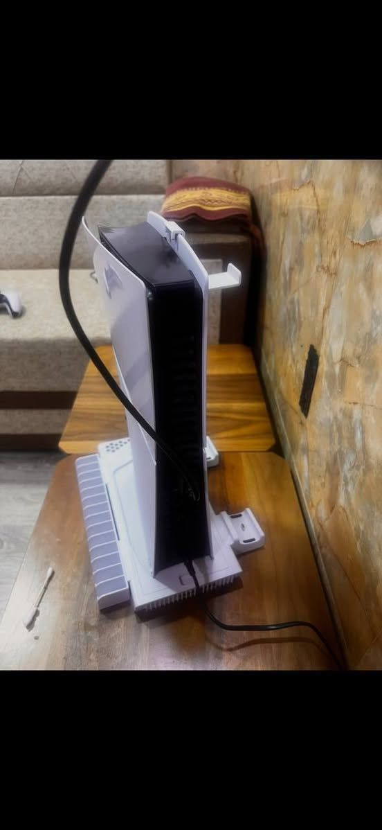 بلي فايف • جوستكات ثنين • قاعدة تبريد