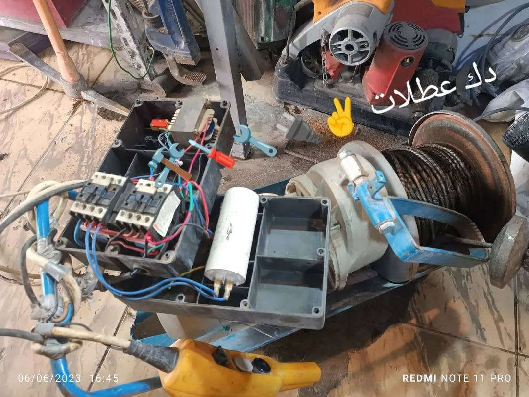 🔧⚡ عدتك خربانة؟ لا تشتري غيرها… خلّي نصلحها! ⚡🔧
📢 تصليح وصيانة جميع أنواع العدد الكهربائية
🛠️ دريلات
🔨 همرات ودريلات تكسير
🔩 برائن
🔋 عدد الشحن
⚙️ حادلات
⚡ مولدات 2.5 KVA و5 KVA
نعالج الأعطال الكهربائية والميكانيكية، ونفحص العدة قبل التصليح حتى نحدد الخلل بالضبط.
💯 شغل نظيف + فحص دقيق + سعر مناسب
📍 إذا عدتك توقفت أو ضعف أدائها، جيبها إلنا وخلي الباقي علينا 👌🔧
📩 للاستفسار راسلنا على الخاص 📞 اتصل بينا واحجز دورك
العنوان الدورة شارع المعلمين
وتساب
***********
