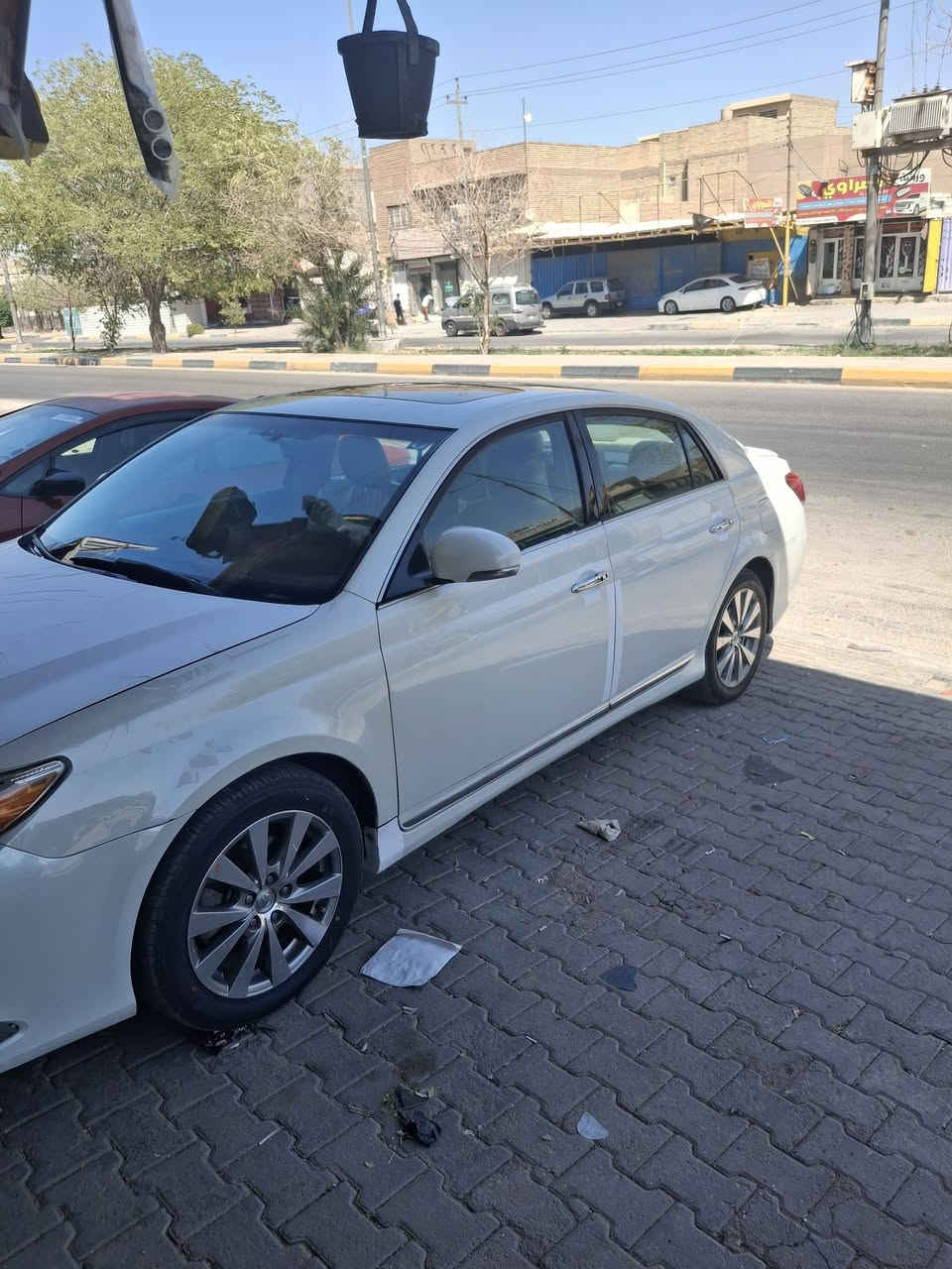 السلام عليكم 
افلون موديل ٢٠١١ خليجيه فوول مواصفات
كير مكينه حداديه دواخل كفاله تخم تاير جديد ادامه كامله عليها منضومه زنون نوزلات بلكات مجاول فيت بم 
السياره مصبوغه عام صبغ درجه اولى حاله حال البلادي السياره بدون دواخل بدون شواصي رقم بغداد شبه مميز انكليزي مكان السياره كربلاء السعر ١٢٥ وبيه مجال 
***********

