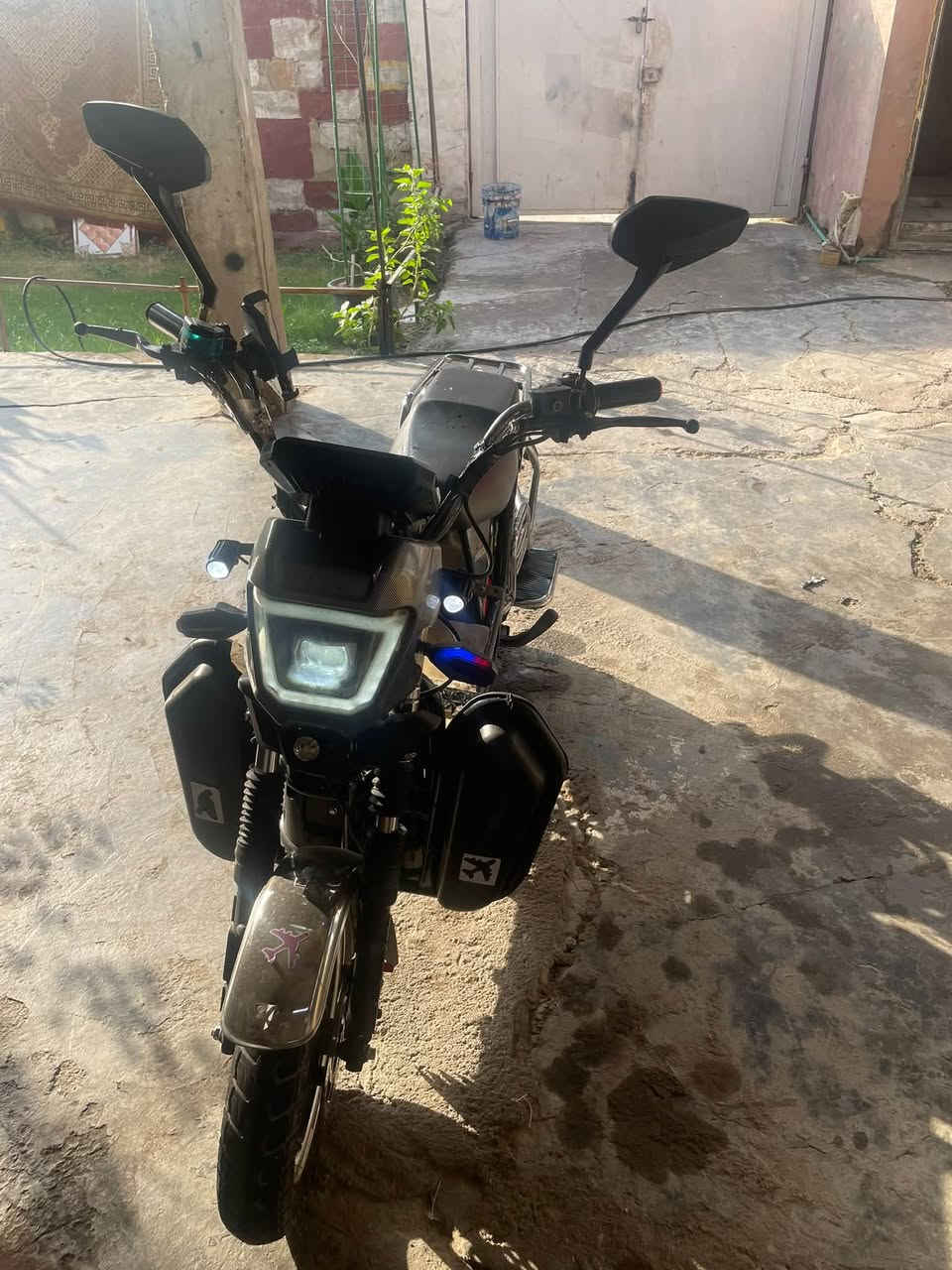 بطاريات • نص عمر • قفل