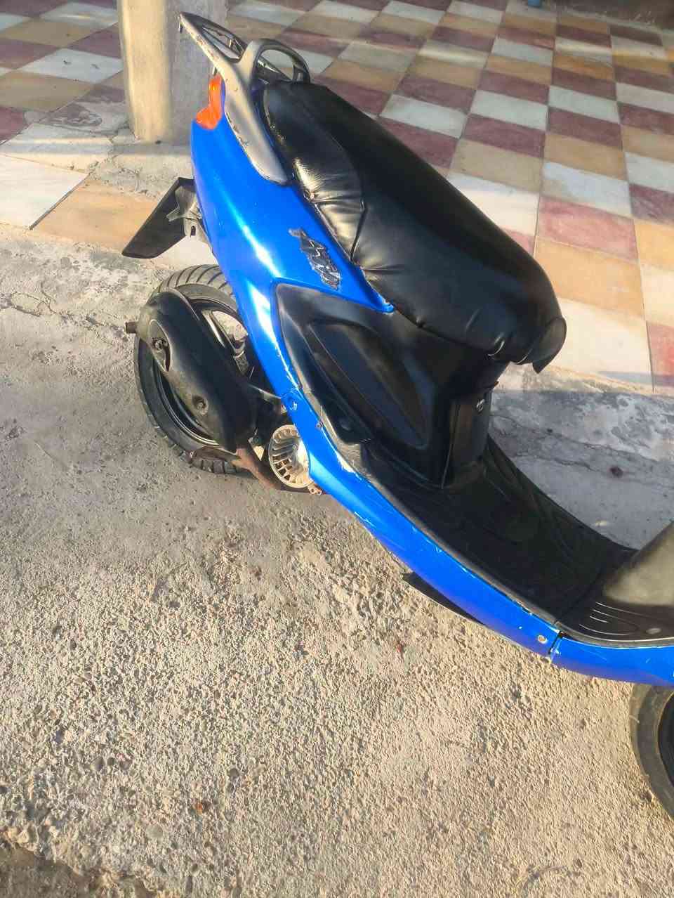 اكزز ١٠٠ • تشتغل • تحتاج باتري
