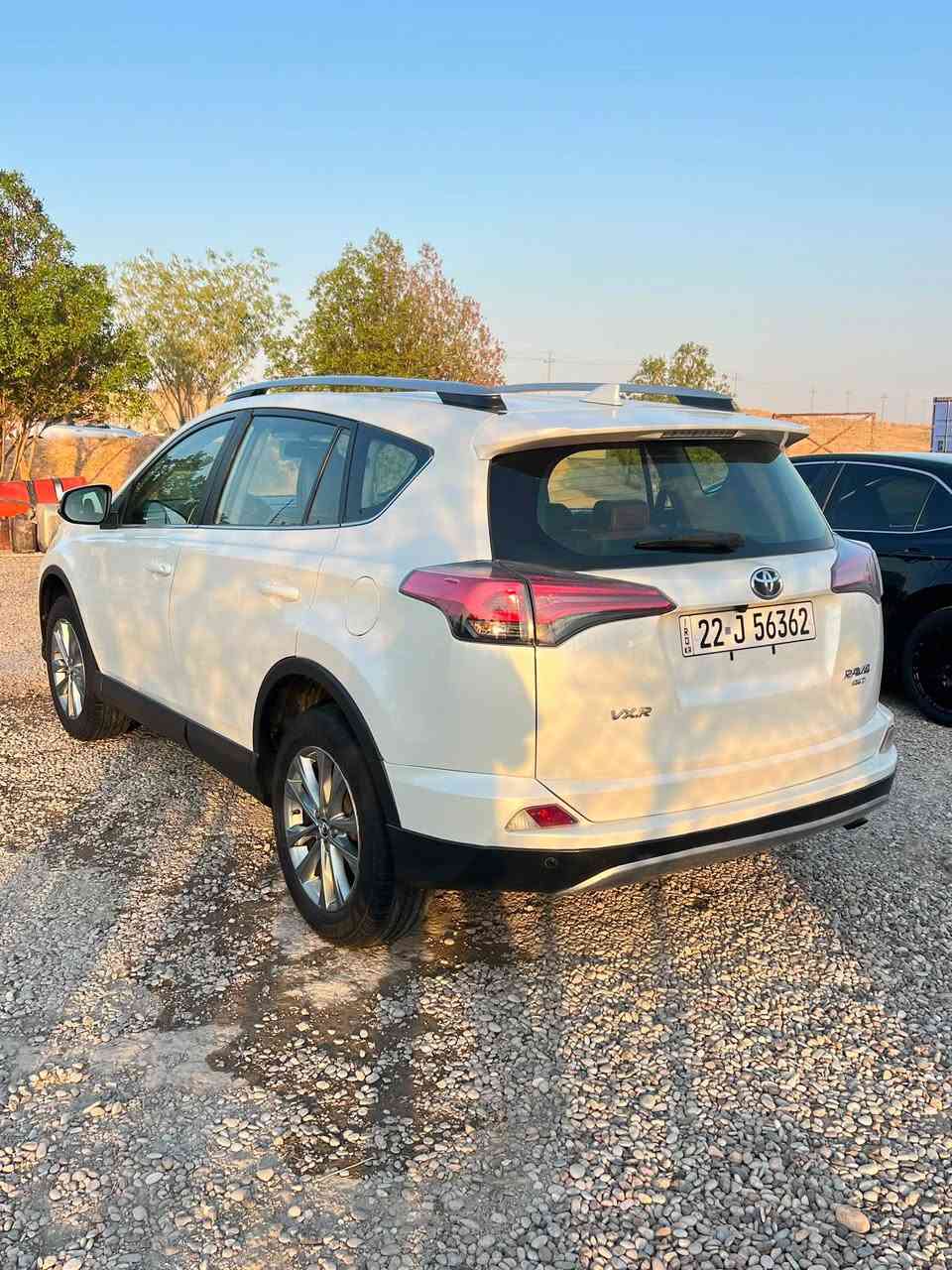للبيع رافور خليجي لمتدد……..
فول مواصفات بصمه فتحه سقف داخل جلد جوزي سياره مكفاله عامه ماشيه 79 الف كيلو سياره نضيفه بمعنى الكلمه فور ويل بس صبغ داعميه اماميه و خلفيه بس للجماليه فقط سعر 207 وبيها مجال ***********

نص مكتوب في الصور:
- هاي شويه تقريين بس اصبعين بي ضربه صغيره كلش