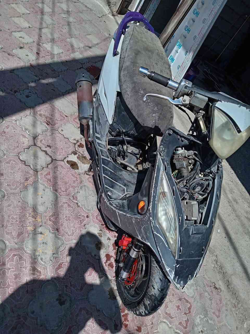 البيع درجة كامكو نوزل كهربائية اليت عالي نصي اشير قفل صندوك عدادت دبلت امامي خلفي بريكات شغل تاير امامي جديد
مكاني بعقوبة شراي اتصل ***********
سعره 200
درجة دير متلكف

