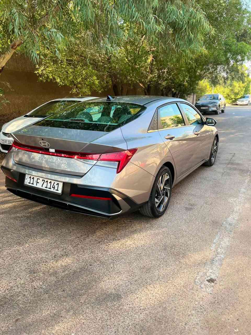 هونداي النترا 2025 SEL فول مواصفات
ماشية  14 الف ميل بعده وكالة

حجم المحرك : 2.0L ( 4 سلندر )

مواصفات: 

سلايد

بصمة

شاشه دجيتل متصل

اوتو هولد : Auto Hold

اوتو ستارات : Auto Stard

اوتو ستارات : Auto Stop

رادار امامي (تحديد مسار)

رادار جانبي (نقاط عمياء)

رادار خلفي (التحذير من الاصطدام)

حساسات امامي

حساسات خلفي

نظام : Eco

نظام : Normal

نظام : Sport

تحكيم ستيرين

ويل كروم 

سايد بريك كهربائي

تدفئة كشنات 

تشغيل عن بعد

السيارة رقمها بغداد دولي

صور الحادث بل منشور تبديل جاملغ امامي

اصلي تفصيخ نفس الون وينيد صبغ بدون شاصي الغد بي صبغ ع كد اقل من شبر الباقي مكفول ايرباك دركة ودشبول 

مكان السيارة البنوك

السعر:180$وبيها مجال

اتصال او واتساب: ‭***********
