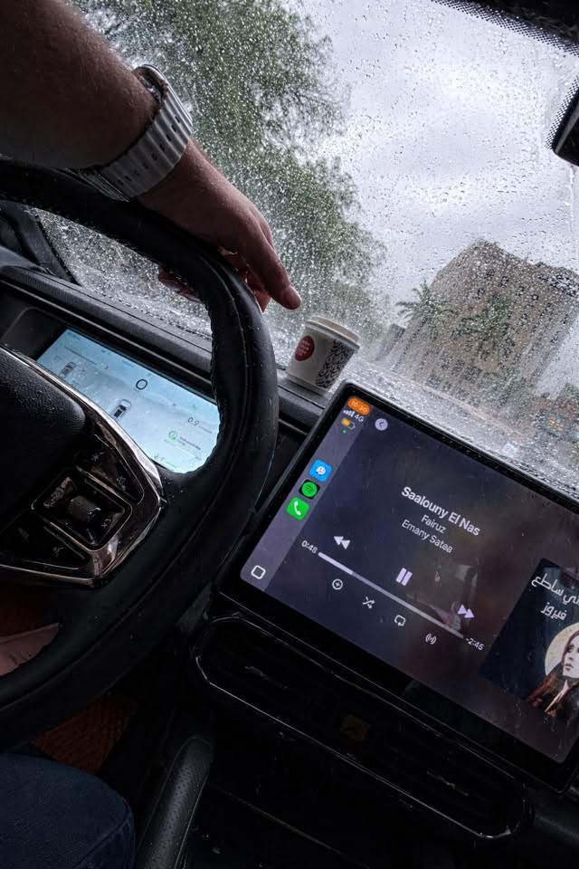 السلام عليكم
للبيع جيتور T2 2025 لكجري بانزين 

Jetour T2 2025 LUXURY 

مواصفات معروفة فول 

مكفولة السيارة و تحت الضمان و كل فواتير الوكالة مع دفتر الضمان 

ماشي 19.500 

و عليها اضافات و ترتيبات موضحة بالصور 

رقم بغداد ب ( اسمي شخصيا  ) و هزة جديدة 

تحويل مباشرة ب اسم المشتري 

السعر 38 مليون و قابل للتفاوض بشي بسيط 

مكان السيارة بغداد المنصور شارع الاميرات 

***********  واتس اب
