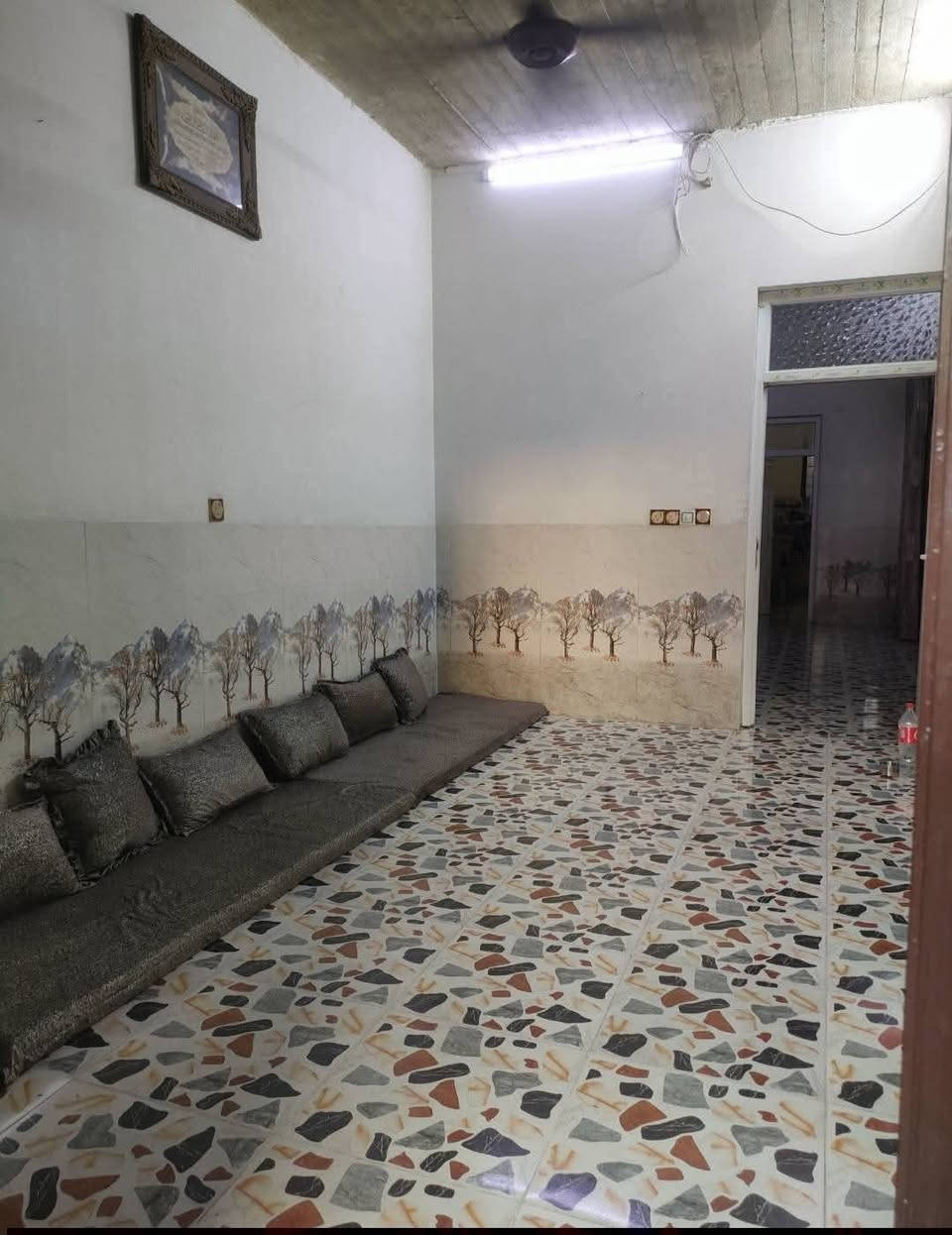 🏙️ دار للبيع 🏙️ بسعر مناسب
مساحه 125 متر طابق ونص 
حي الانتصار شارع 30 قرب جامع 🕌 خديجه 
متكون من غرفتين نوم وهول ومطبخ واستقبال وصحيات
سند طابو الزهور شرط التحويل
خدمات كامله تبليط جديد
السعر 60 مليون 
للتوصل والاستفسار
***********
***********
