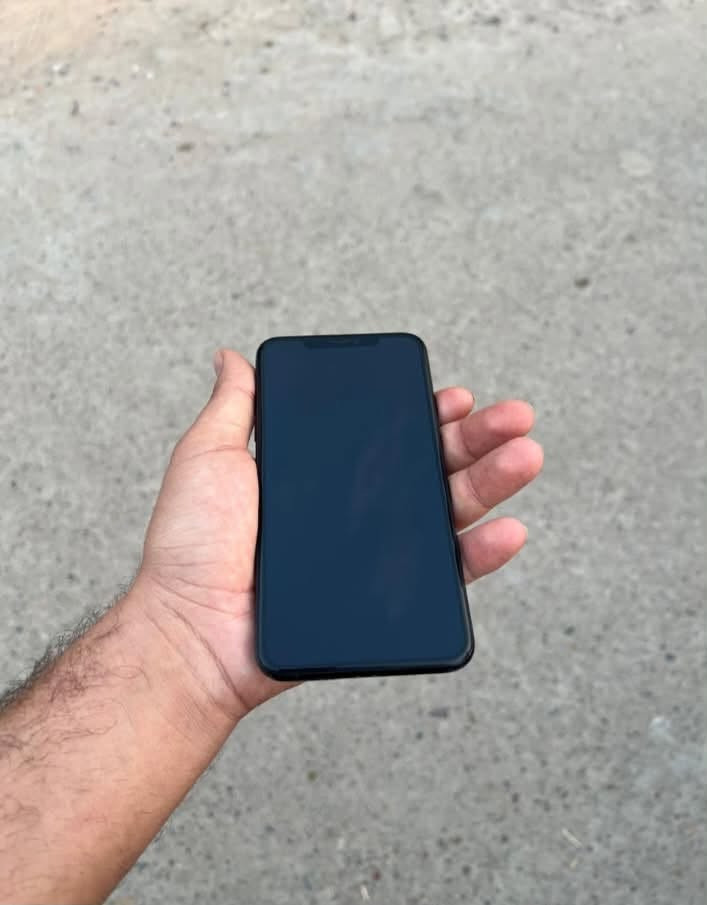🍏 آيفون 11 برو ماكس (256GB )للبيع 🍏
النظافة: 100% نظيف جداً وسلس.
سهل اللمس والاستخدام ✅
الوضع: مستبدل شاشة وبطاريه اصليات والباقي كفالة بلاد

الكاميرات، ✅
السماعات ✅
كلها شغالة 100%

السعر: ٢٥٠ فقط

📍 الموقع: بغداد – السيدية (يوجد توصيل داخل بغداد).
📲 للتواصل (واتساب ): ***********
