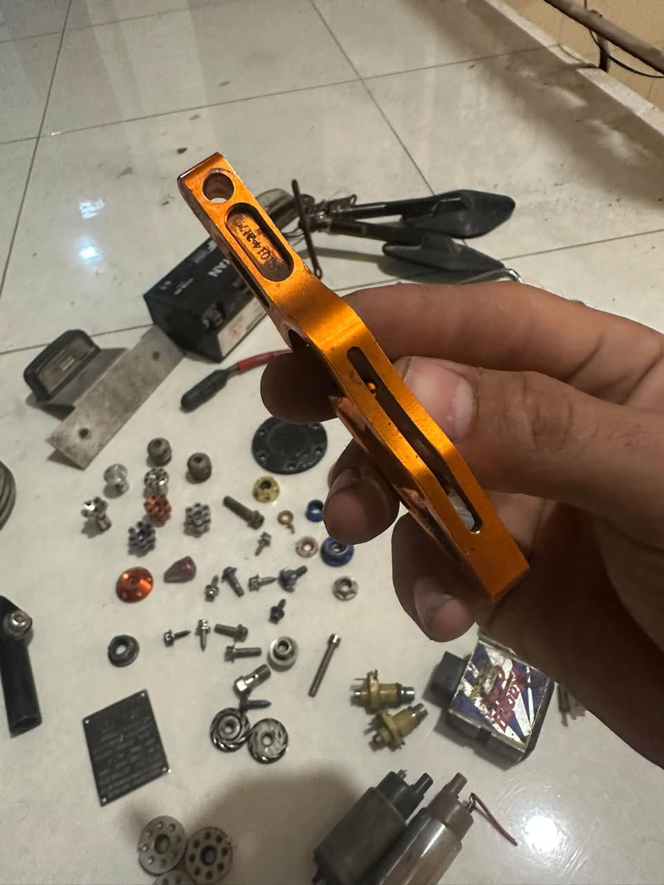 قطع اصلية • سوك شراي • تعال خاص