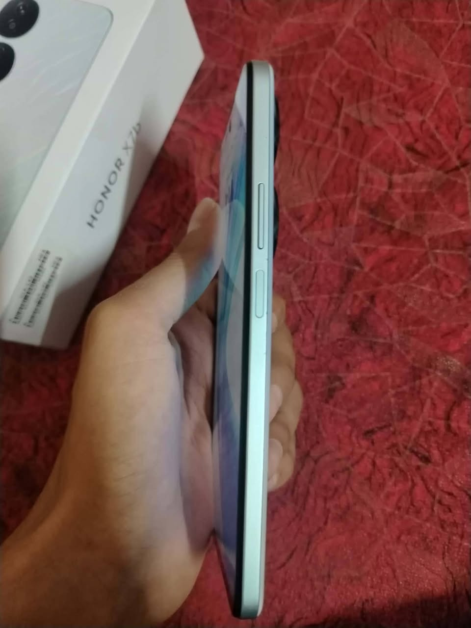جهاز هونر x7b
الجهاز لوك جديد نضافه100/98
 ما مفتوح ولا واصل ابو صيانه
++جهاز بعده جديد استخدام فتره

ذاكره 256 

بطاريه عملاقه 6000 

ويا كارتونه + شاحنه مو اصليه مالته

190 وبي مجال

تفاصيل اكثر *********** واتساب فقط راسلني متواجد 24 ساعه
++ عنواني موصل ايسر
