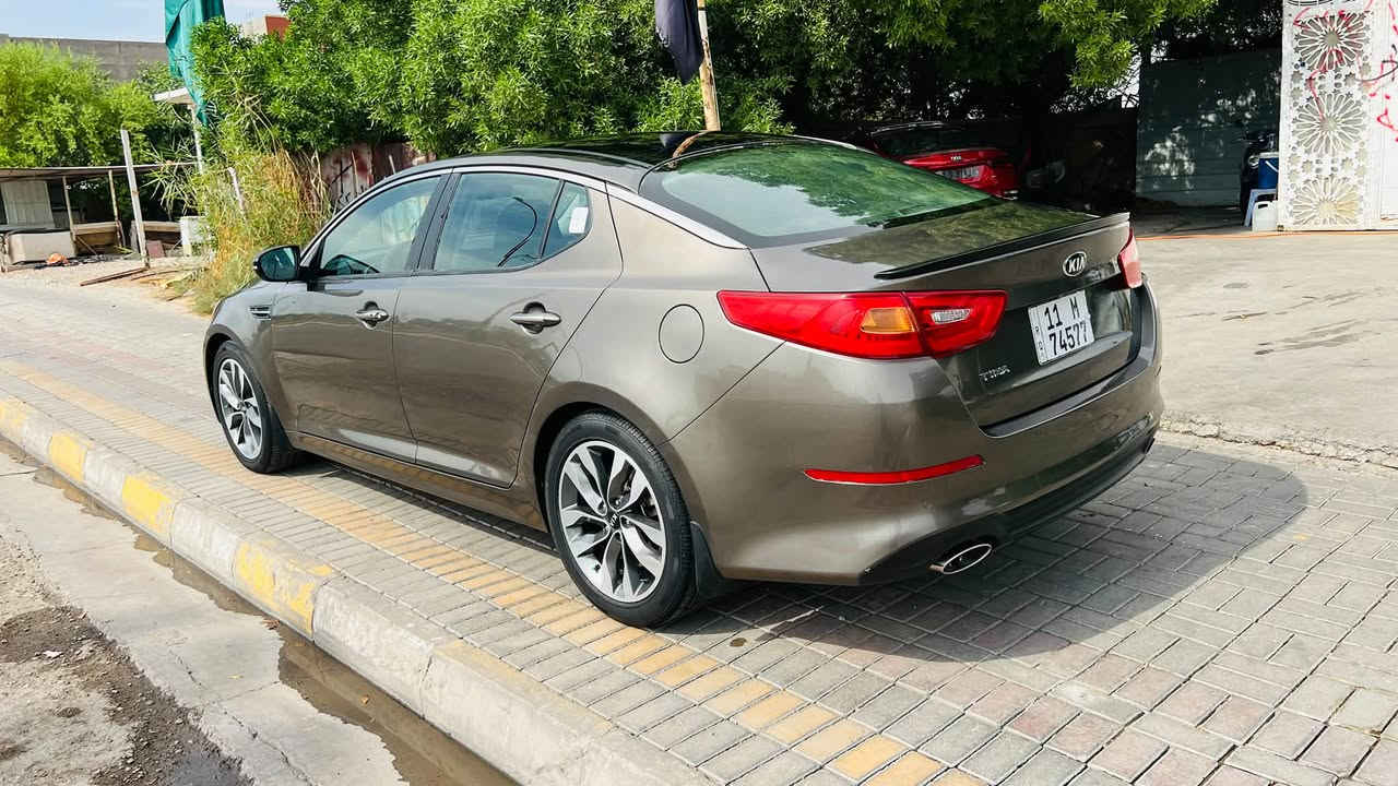 تحيه طيبه …❤️
سياره للبيع نوع كيا اوبتما 
موديل ٢٠١٥ 
وارد خليجي 
رقم بغداد باسمي شخصيا سنويه وهزه جديده ولوحات دولي 
تتحول بكل مكان بالعراق 
لون جوزي قريب الرصاصي
.
قبل ما اسولف عن تفاصيلها السياره شرط تراي زيرو 
.

السياره وارد خليجي جان بيها شخوط وطخطخات بسيطه ونسبه من الجراد ف صبغته حزام للجماليه يعني تجي ادخلها للسونار اذا يطلع بيها ضربه او تبديل او ضرر باللغود او التكم الشواصي سونارك عليه واني بيدي صبغته فرن درجه اولى بيها ضمان ٣ سنوات الصبغ 
والسياره شرط تراي مال زيرو واذا بيها نقص اي شي اني اتحمل تكاليفه
.
مواصفات فول للاخير 1/1 للاخير 
مكينه ٢٤٠٠ دوش
فتحه بانوراما طكتين 
بصمه تشغيل + ابواب 
كشنات جلد 
تبريد قطعتين 
تبريد منفصل وتبريد وتدفئه بالكشنات 
بك لايت لد 
لد نهاري 
كشنات الاماميه ثنينهن كهرباء
شايد بريك بصمه 
اوتو هولد عند التوقف 
كشنات خزن ميموري
زراك لايت 
بلاجكتورات بقلاوه 
دشبول كادنزه (يجي بالفول فقط)
مري شفط 
شاشه تاب +كامره دواره 
المرايه الوسطيه كهربائيه 
وتخم تاير جديد 
صدرها كله جديد 
ماشيه ١٤٠ الف فقط حقيقي ووين ميعجبك افحص 
وسعرها ١١٧ وبيها مجال بسيط 
ومكانه بالكوت مركز المدينه 
وهذا رقمي ***********
