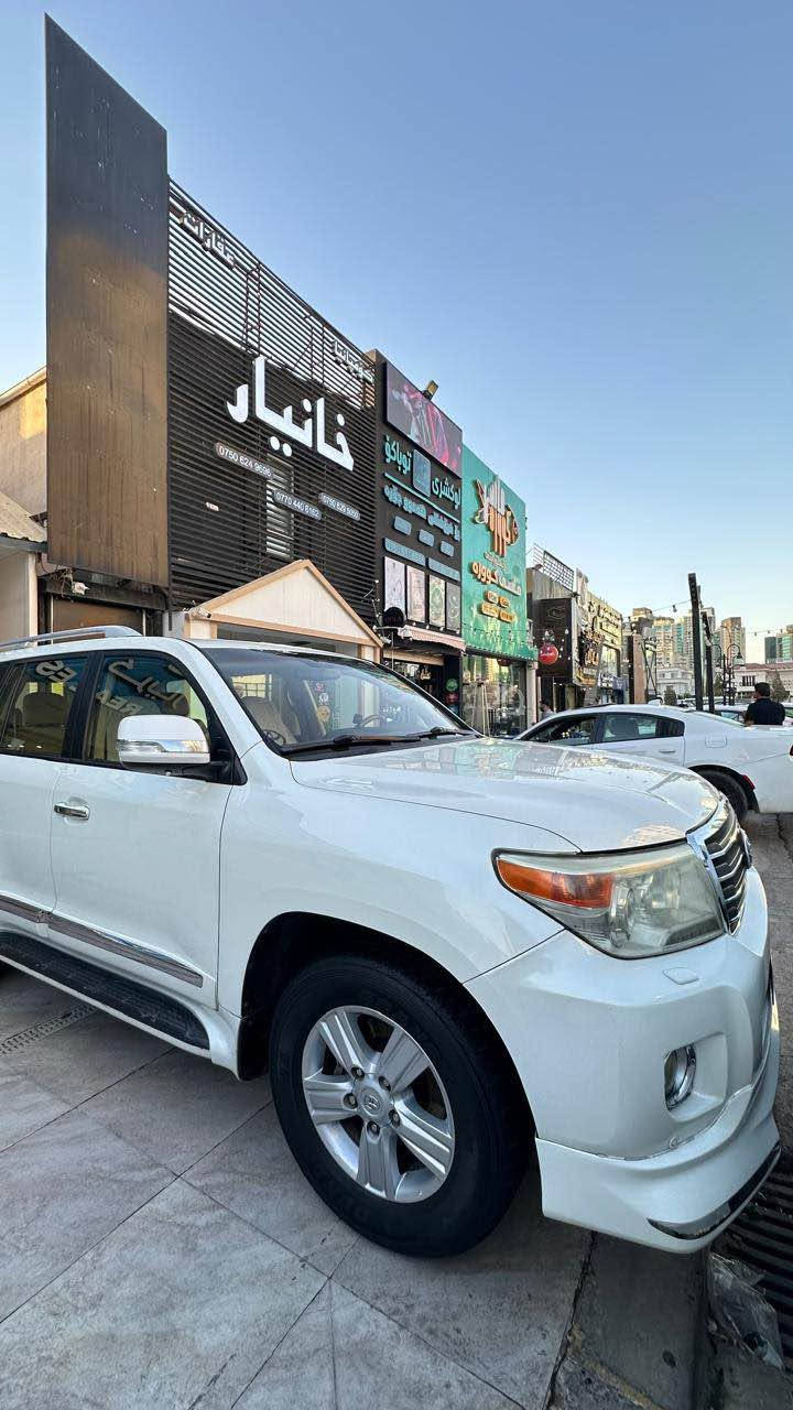 جكسارة موديل ٢٠١٣
فول مواصفات شركة جيهان
٨ سلندر حجم ٤٦٠٠
شبر صبغ من جملغ امامي
باقي مكفول 
سنوية باسمس تحويل مباشرة
السعر ٣٤٥ شوية بي مجال
ماشي ٢١٨ حقيقي 
مكان اربيل
***********
*********** أربيل, العراق

