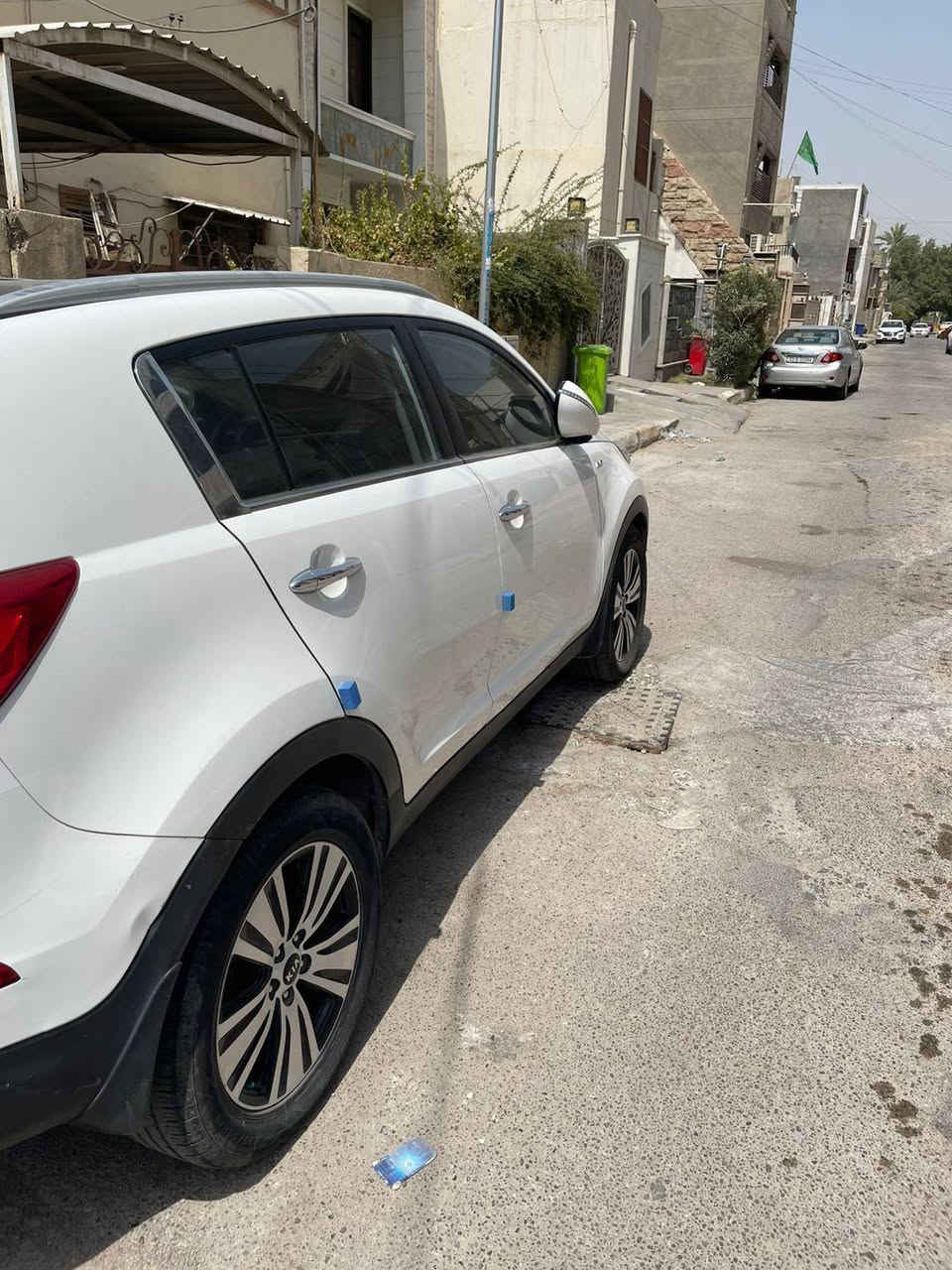 سلام عليكم سبورتج ١٥خليجي فول موصفات عده البصمه فور ويل قطعتين تبريد خير من الله 
سياره مال بيت الله شاهد تجي تكلب سياره وتاخذها سونار 
وسونار موجود بل صور رقم بغداد نكليزي باسمي تحويل ثاني يوم سياره فول عده البصمه وين ميعجبك تراي 
سعر ١٤٠بيها مجال الشراي لاتكسر بل حلال 
رقم هاتف ***********وتساب فقط
