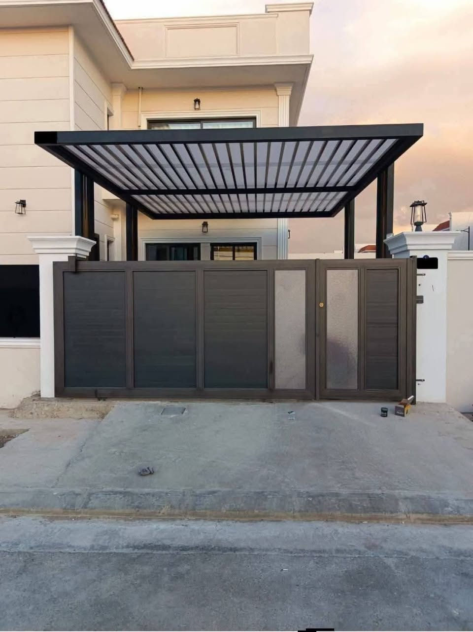 حدادة ومظلات الجوهرة للقمريات التركية الحديثة 🌧🌟

تعلن عن توفر قمريات تركية حديثة
💥 فصالات جديدة… أناقة تدوم وجودة عالية

✅ المميزات:
• ☀️ حماية فعّالة من أشعة الشمس
• 🌧 مقاومة للأمطار وعوامل الطقس
• 🌿 تصميم أنيق يناسب جميع المساحا
• 🛠 ضمان حقيقي لمدة 5 سنوات

🏡 مثالية للاستخدام في:
• 🌳الحدائق العامة والخاصة والمتنزهات
• 🚙كراجات المنازل والفيلات 
• 🏖المحلات التجارية والساحات 
• 🏫المدارس والمكاتب  
• 🏢الأبنية والدوائر الحكومية والشركات 

✅ خدماتنا تشمل:
• تصميم وتفصيل حسب الطلب
• تركيب سريع واحترافي

📍 موقعنا:
الموصل – برطلة –

📞 للتواصل والاستفسار:
📱 ‏‪***********‬‏
📱 *********** واتساب
📱 *********** واتساب

