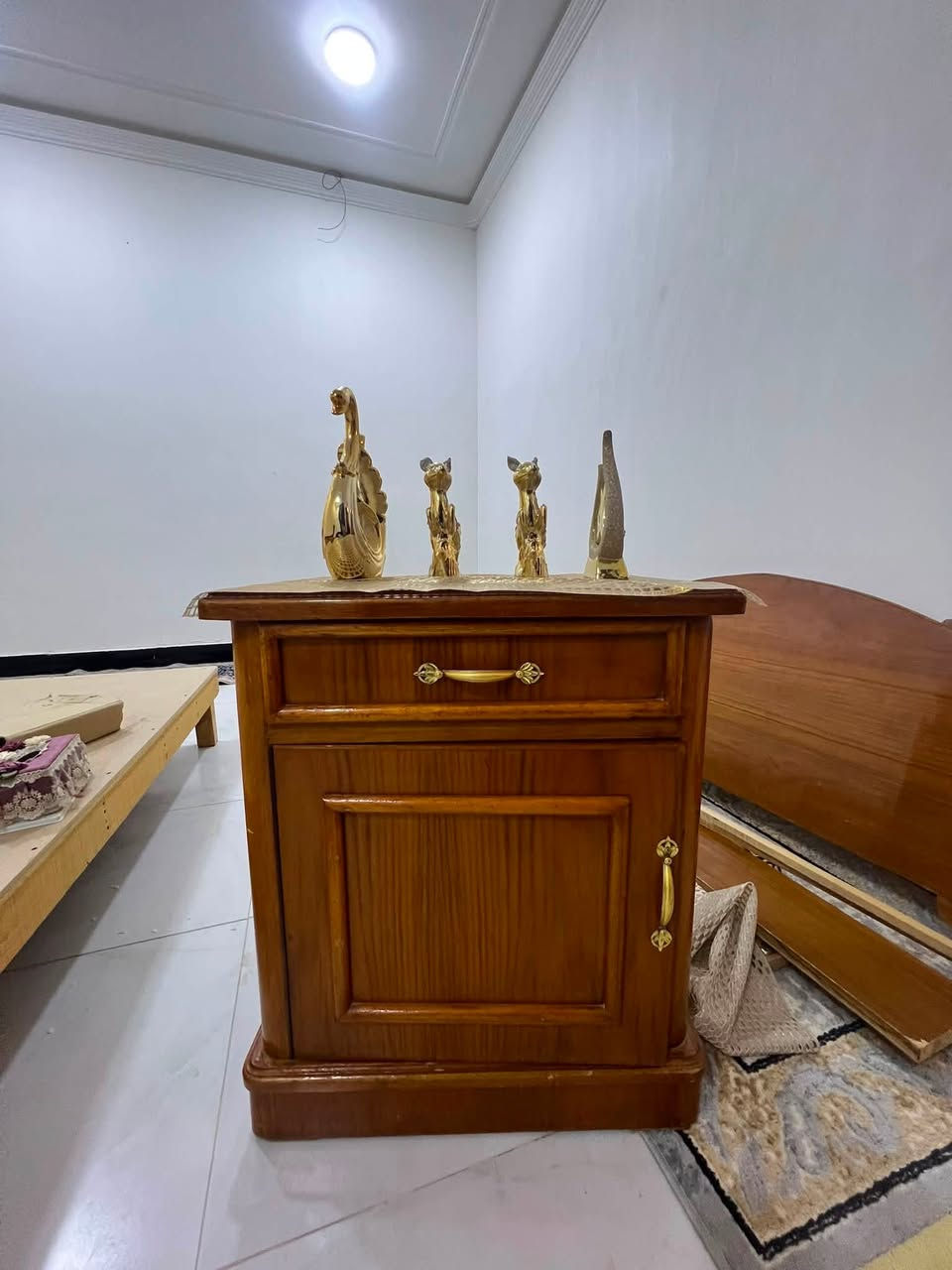 ملحقات الغرفه للبيع عراقيه صاج للبيع
السعر خاص ***********
