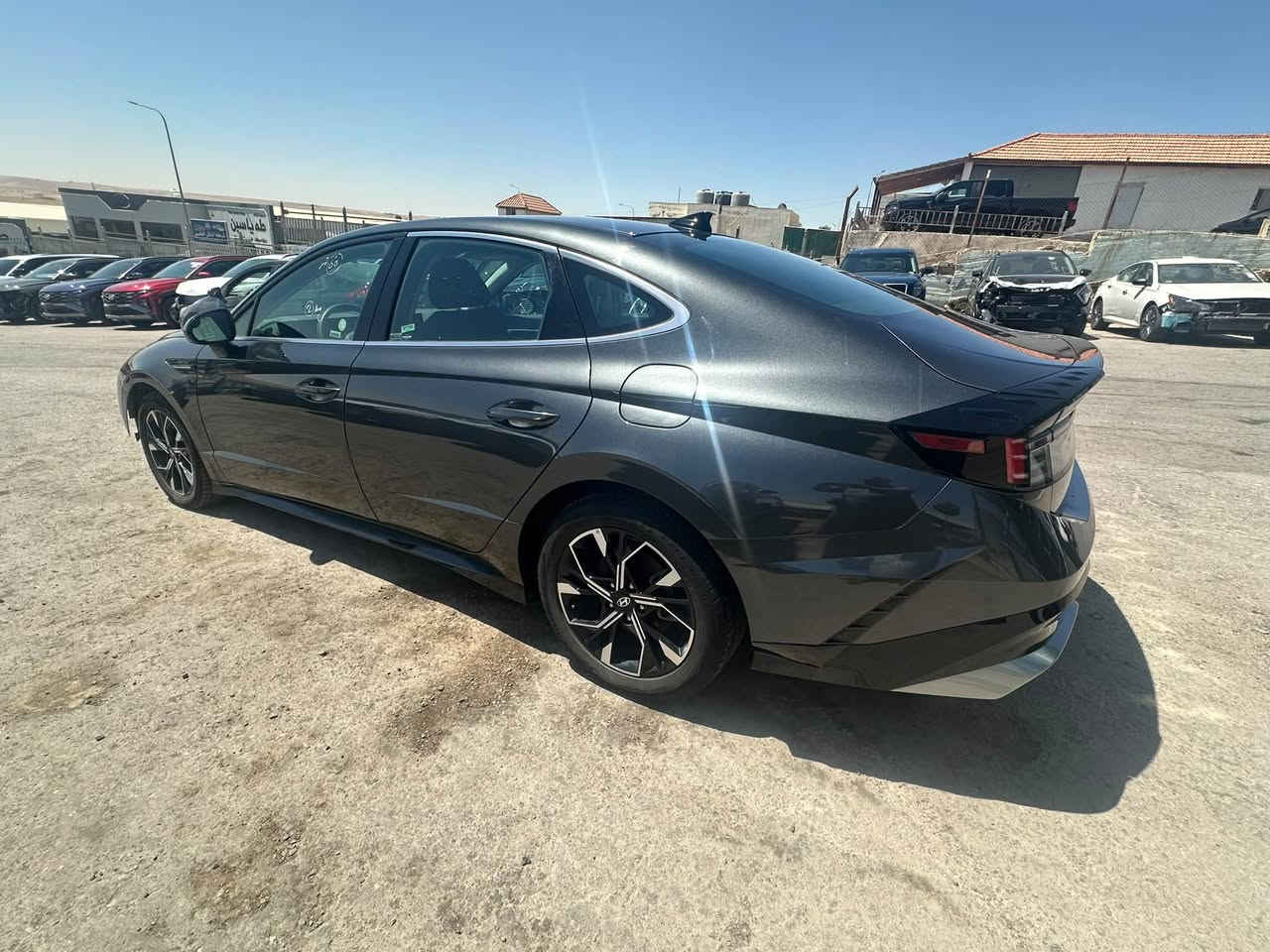 نـــوع الســـيارة / HYUNDAI SONATA SEL
  
موديل السيارة🎈2025
           
  اخي العزيز اضغط👍او متابعة يوصلك كل ماهو جديد

🎈 السيــارة تدخل عـلى اعــفاء كتــاب الشهـداء 🎈 
           الاسعار مناسبه اتصل واتساب وتدلل

ضـــــــرر السيارة واضح في الصور فقط دعامية  🎈بدون ارباك✔️ اخي المشتري السيارة مكفولة من الصبغ والكلير✅سيارة وارد امريكي🟢
 
حجم المحرك⬅️2.5
عداد المـسافة /107 64 الف ميل  

 عنوان المعرض ⬅️  الاردن 📍الزرقاء/ المنطقة الحرة  شـــــارع 18 شـــــمـــال📍                      

اخي  المشتري العزيز اتصال واتساب فقط على الارقام   *********** العراقي📞
00962797080658الاردني📞
