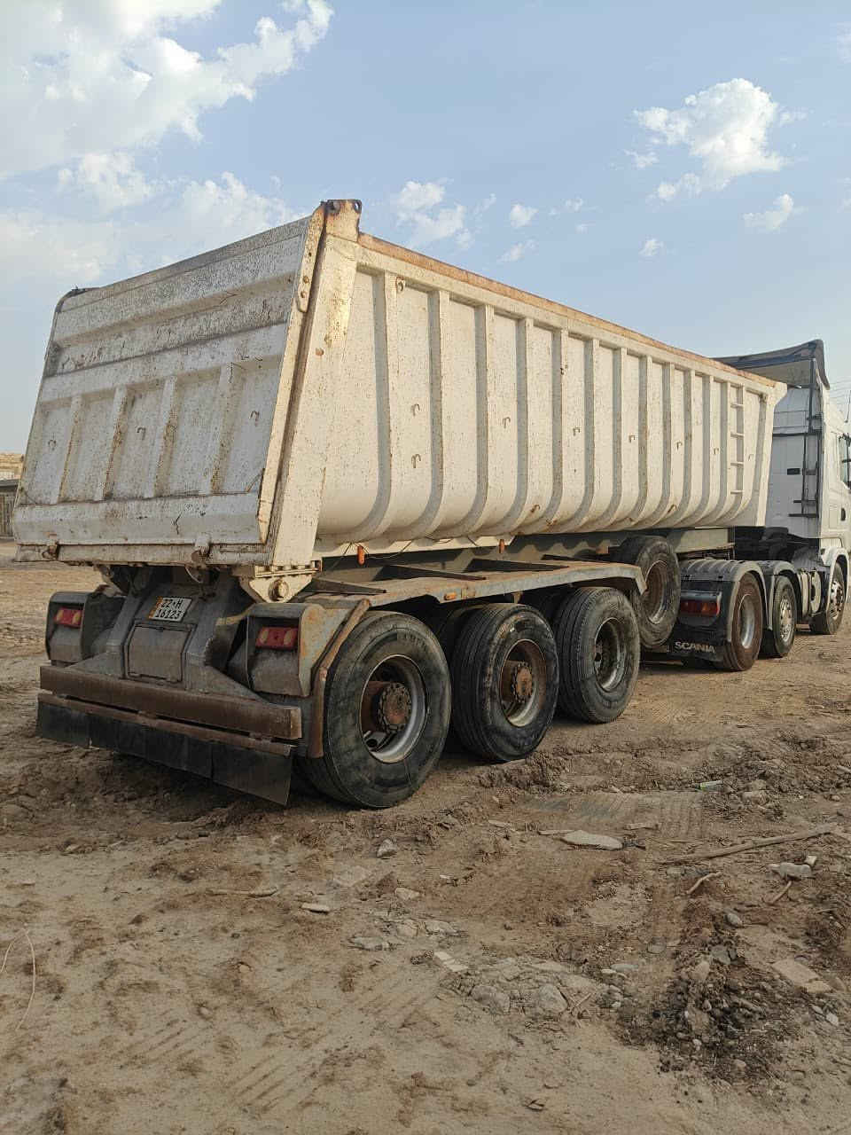 عربانه 28متر جاهزه للعمل  السعر 100 ورقه ***********       ***********
