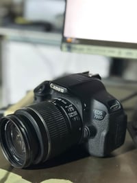 كانون • D700 • كاميرا