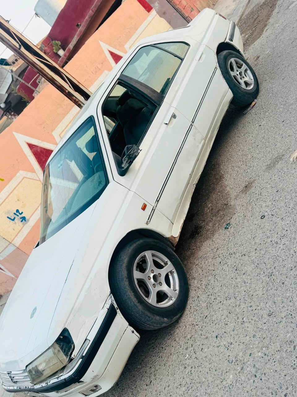 بيجو البيع مشروع وطني سنويه 2028 شرط التحويل كير ومحرك كورلا شرط السعر 13 وبيها مجال المكان الحويجه 
***********
