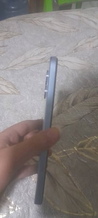للبيع: Honor X6a بحالة جيدة جداً! ​المواصفات: ذاكرة 128 جيجابايت / رام...