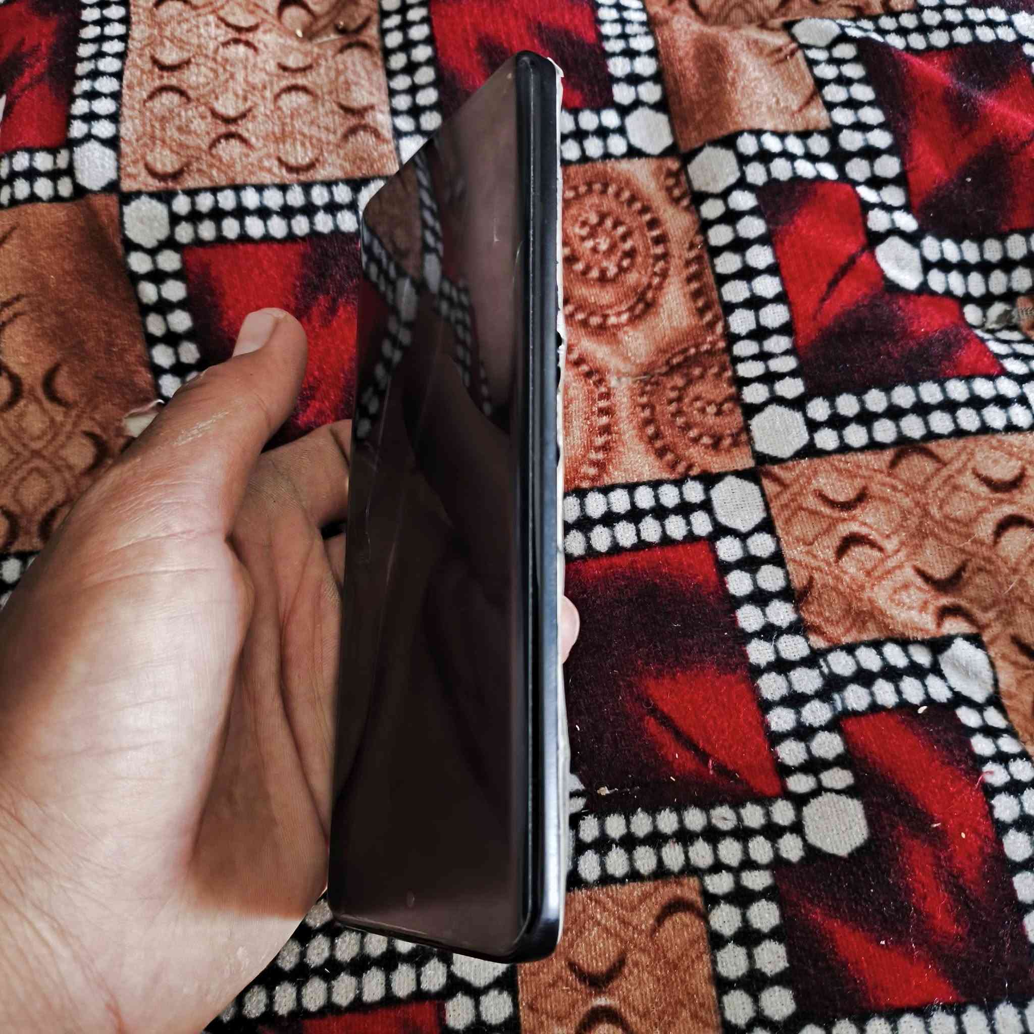 السلام عليكم جهاز ريلمي ١٣برو بلس ذاكره ٥١٢ رام ١٢  ضهره مكسور وشاشه مفطوره للبيع سعر مناسب تواصل خاص 
الجهاز شغال وكلشي ماماثر بي
رقم الهاتف ***********
