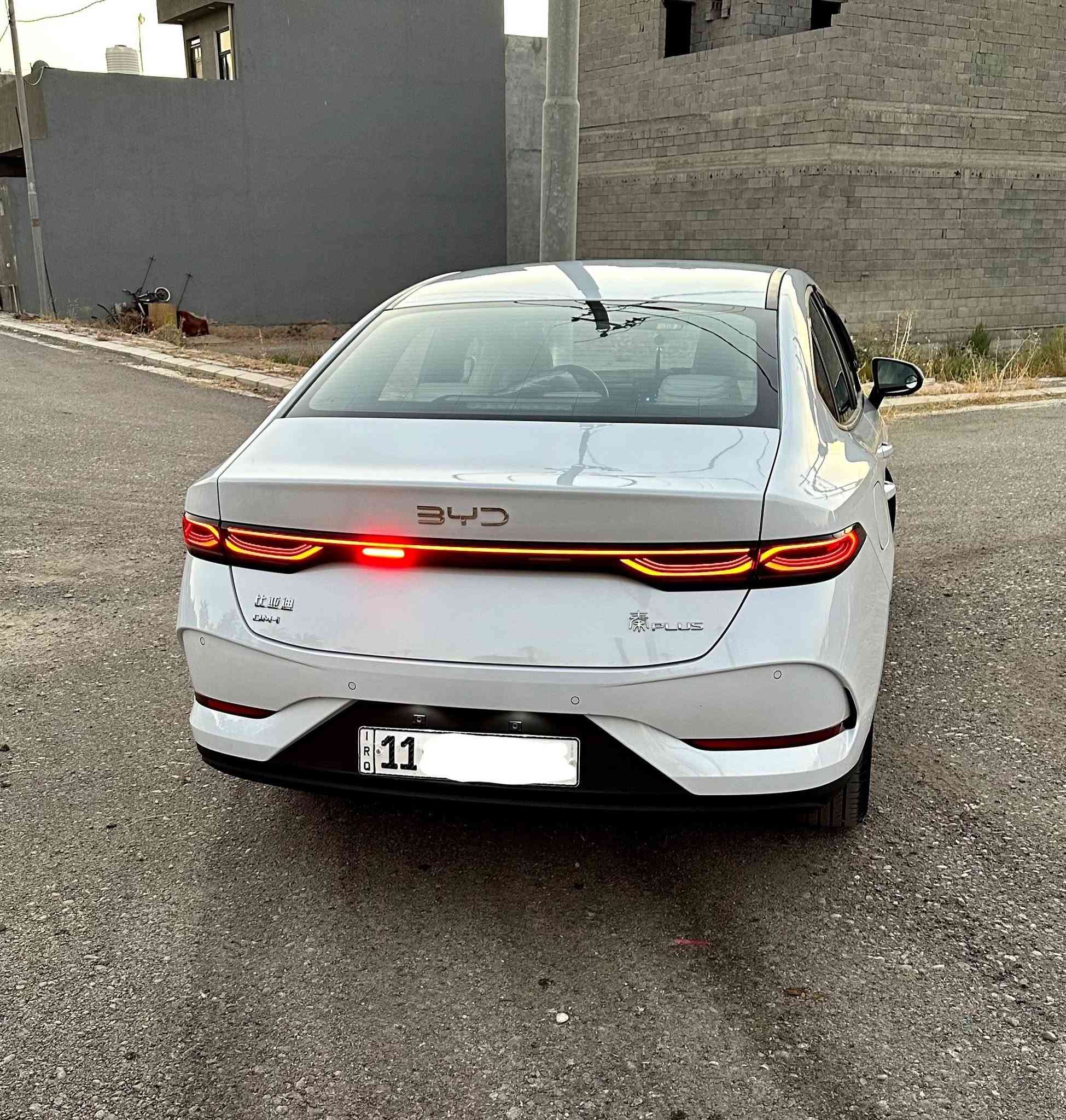 BYD qin plus
BYD qin plus 
للبيع بي واي دي كن بلاس ماشية  6000  الكلي وقابل للزيادة HEV 4637   ///// EV 1277
مكفولة كفاله عامه 
موديل 2025 رقم بغداد سنوية باسمي شرط التحويل 
مواصفات 
داخل كشنات جلد ابيض 
تحكم استيرن جهتين
كروز سرعة 
اتوا بارك
شاشة لمس 
تبريد لمس
حساس خلفي 
ارضيات عادية
ارضية جنطة 
تنزيل جميع البرامج 
سعرهة 135 $$ ورقة
مكاني ديالى خانقين / ***********
