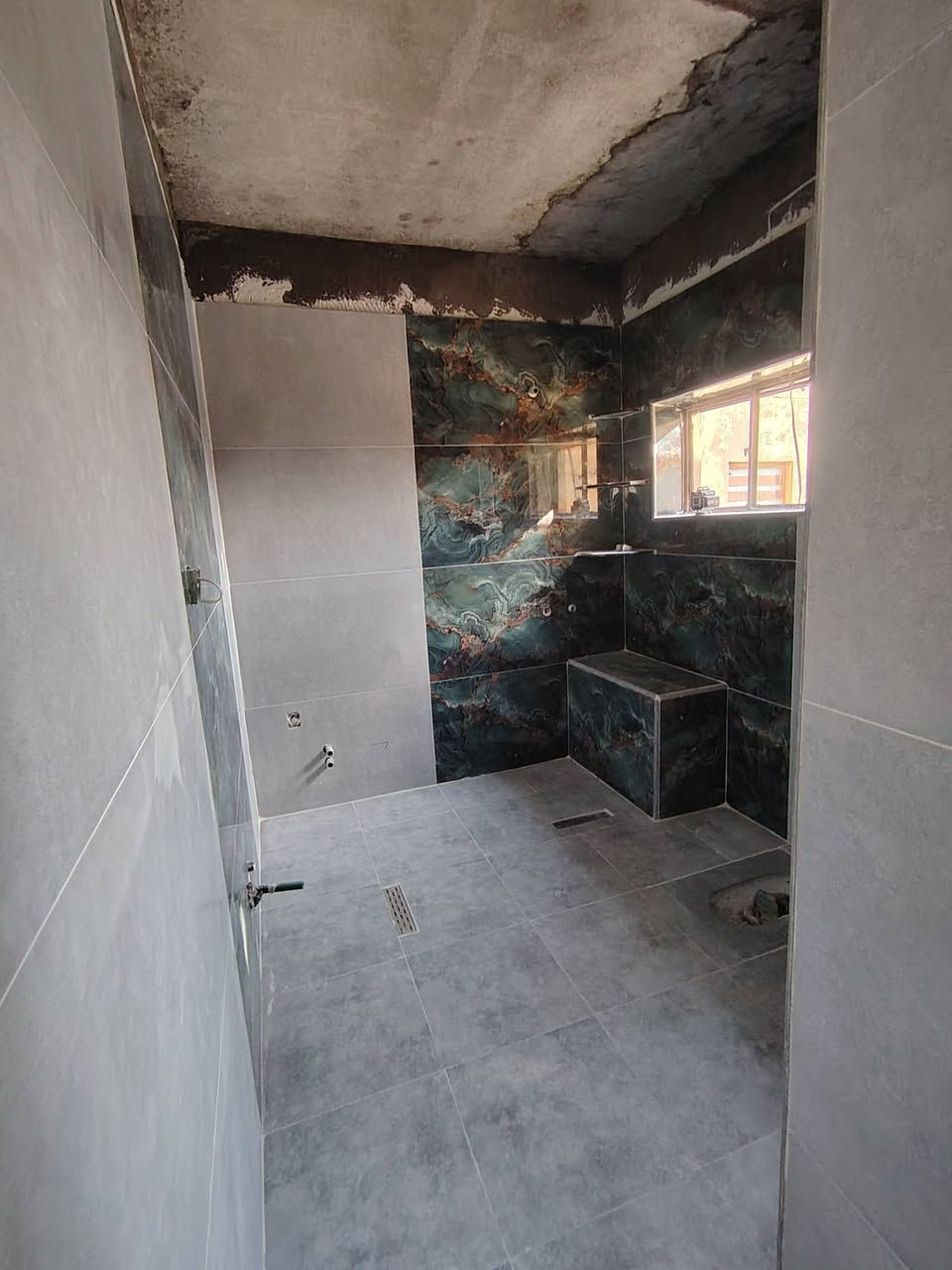 كادر سيراميك مصرى درجة اولى تسليم مهندس اجود متانه ب المواد والعمل ليزر  وقبان وشغل فول بحمدلله ***********
