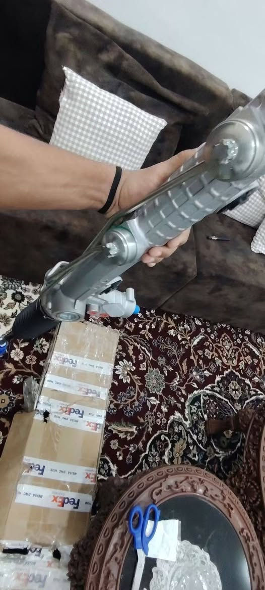 السلام عليكم
اخوان مشط مال مارسيدس W211

مو كهربائي (مو اوتماتيكي)

هاذا ميكانيكي ما بيه فيشة كهربائية

يرهم بس على 211 فقط

سعرة 6 اوراق  او بيه مجال للشراي دا ابيعة  بفلوسة بعدة جديد بلايليون بعدة بالستيكرات مالتة 

الشراي يجي خاص. او يدلل
موجود واتساب ***********
