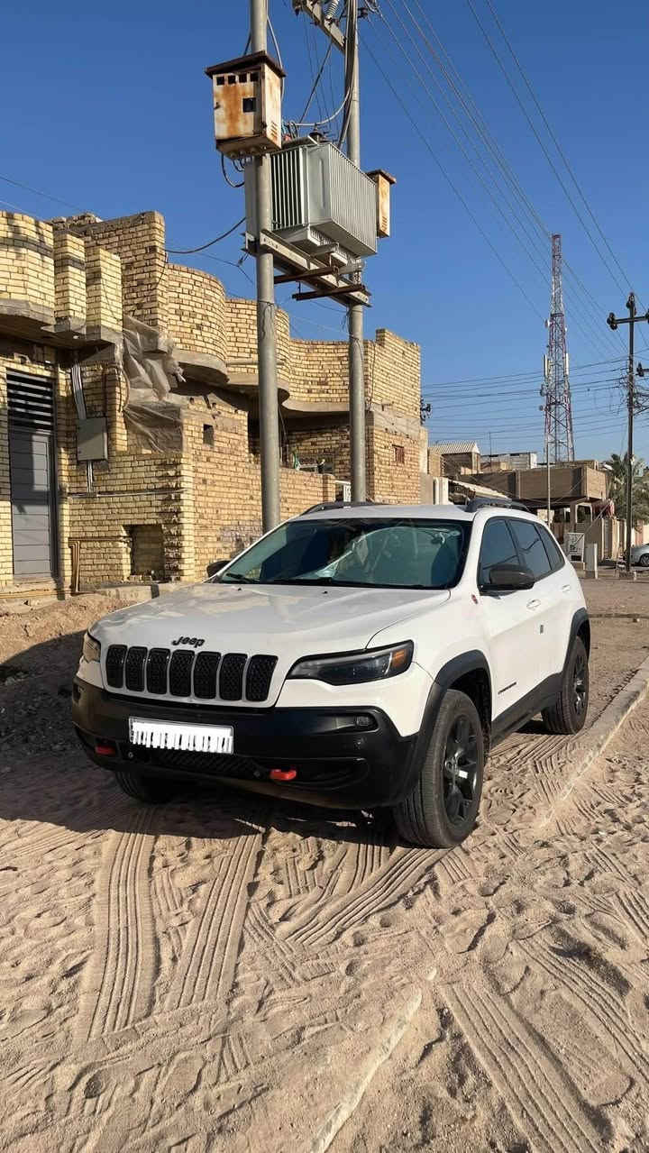 جيب بزون ترايل هوك مديل 19 رقم اربيل بأسمي
مكينه v6 3200
كير مكينه مكفول 
حادث تبديل بنيد فقط وبارد قليل
بيع او مراوس بجارجر او اوباما
*********** عمارة, ميسان
