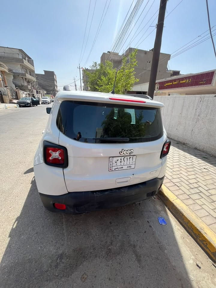 جيب رينيجد موديل 2021
تعمل على منظومة غاز بلاضافة للبنزين
السيارة ماشية 75 الف كيلو 
حادثها خلفي بالجنطة بدون ايرباك
تخم تاير
محرك 2400 
عازل حراري للجامات الجانبية
حساسات ( تاير+مانع تصادم+ مري )
تثبيت سرعة
السيارة نظيفة جدا وبأسمي 
بغداد /الكرادة شارع 62
السعر120 
واتساب ***********
