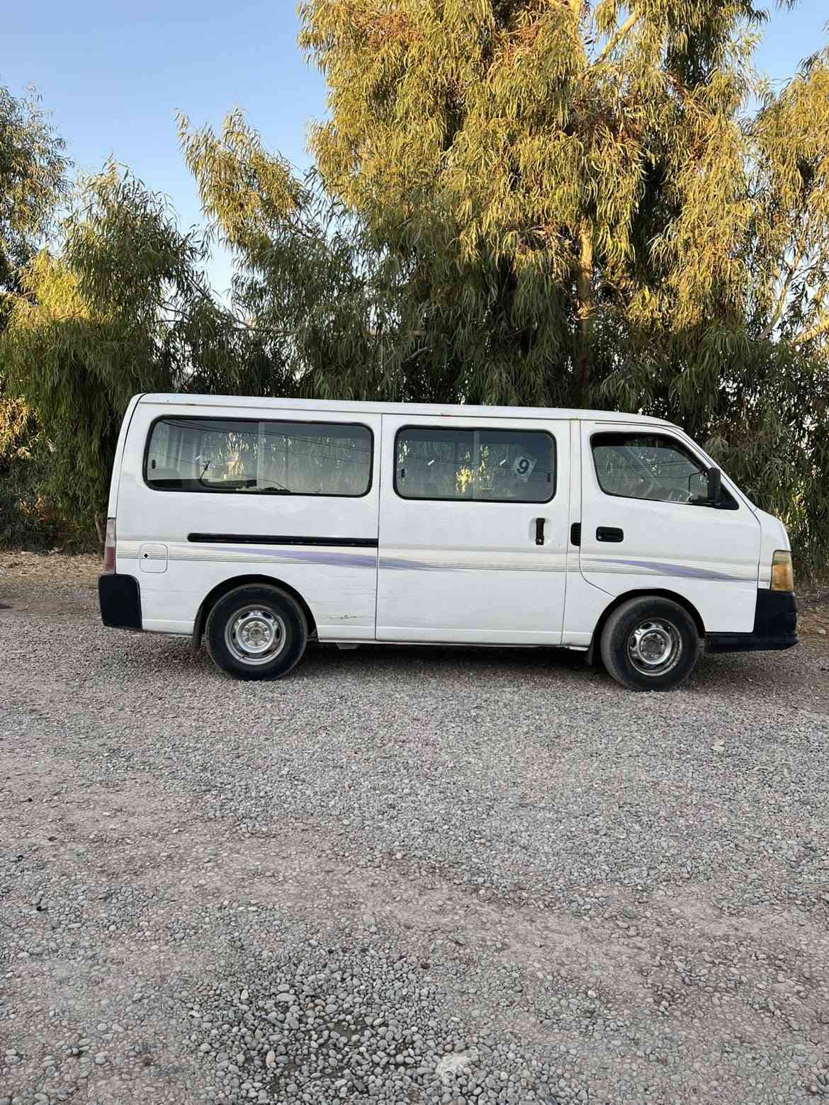 نیسان اورڤان 2012(( بدون تحویل )) سنوی لە گەلە گێرمکینە  و اکسل  بەشەرت  حیزام  بۆیاغ  وەرگەراو نیە   برینیشی تێدانیە  غازو بەنزینە   دەرگە کارەبایی  کوشن گاعی خاوێنە کوشن قلاب فرۆشتنی خێرا 73 مجال *********** شوێن ڕۆڤیا
