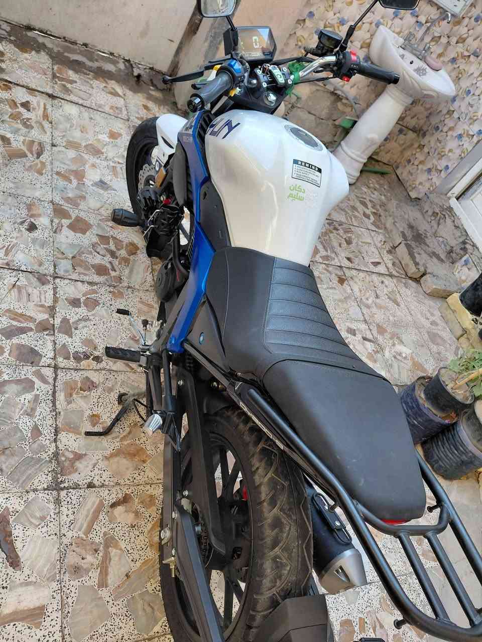 سلام عليكم دايوان ميكا موديل 26 مكينه 200cc الدراجه بعدهي زيرو ماشيه 800 فقط يعني حته مو الف ماشيه اقل الالف رايدها ب 2750 وبيها مجال مستعجل ع بيعته هذ رقمي ***********
