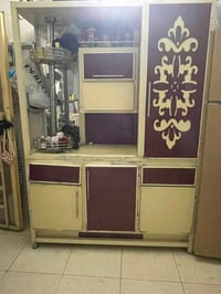 عندي تخم 8 مقاعد للبيع  شخط مابي سعر 500 وبي مجال للشراي  وموجود كاونت...