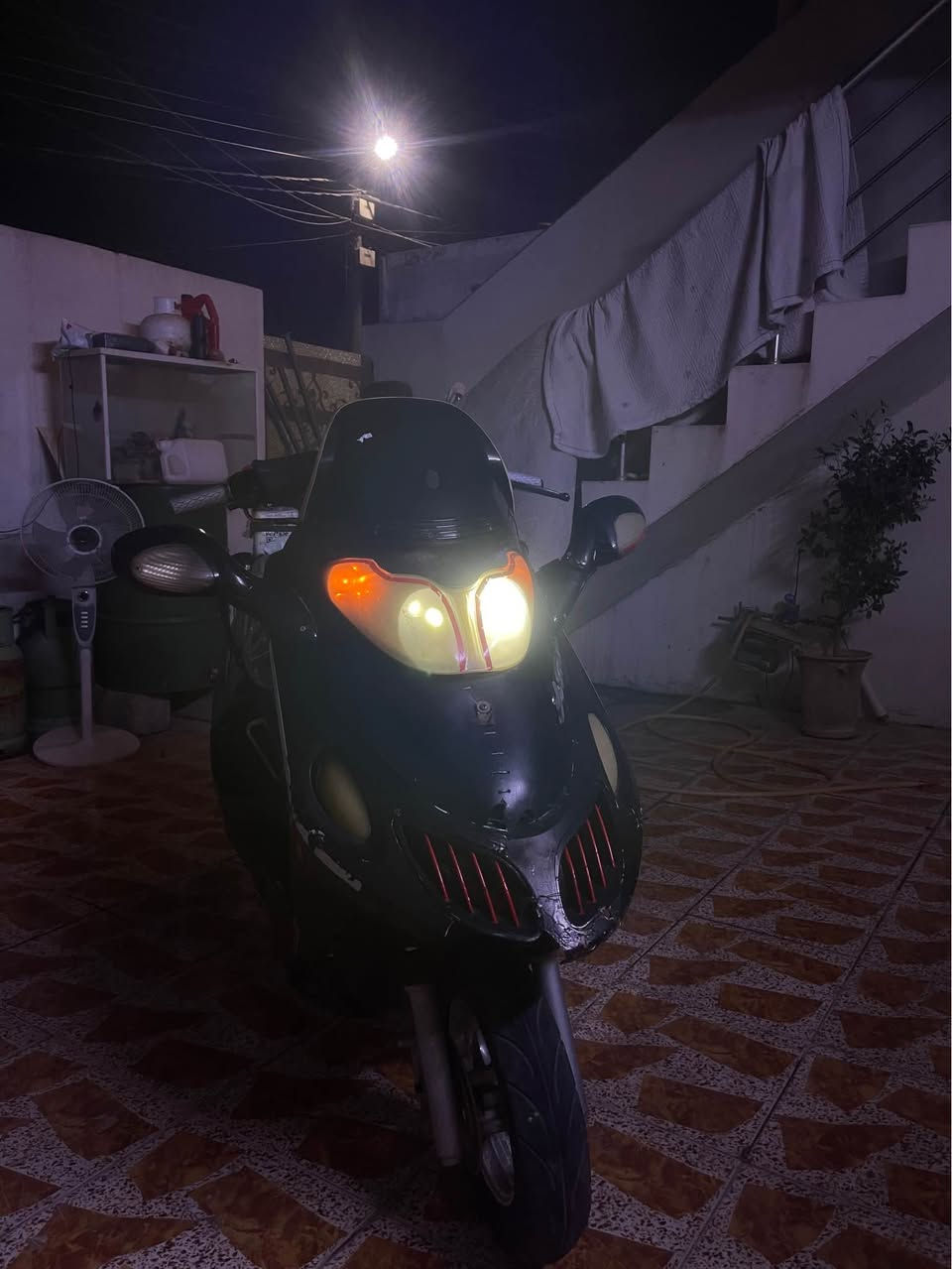 سلام عليكم للبيع ماطور YBM مرزي 2019 كهربائيات كلها شغاله سرعه 140 الماطور كلش حلو جاي امشي بي فجأه وكف ماعرف شنو مشكلته هسا ميشتغل ابيع هيج ماعرف شنو مشكلته السعر 150 الف بي مجال بسيط عنوان اربيل فرمانبران مو شراي لتعبني تواصل واتساب *********** أربيل, العراق
