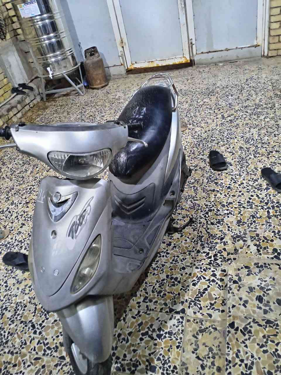 دراجه ماكس منغولي دراجه ما مفتوحه كلشي بيه شغال سلف هندر كهربايات دراجه جاهزه البيه بيها مجال رقم ***********واتساب

