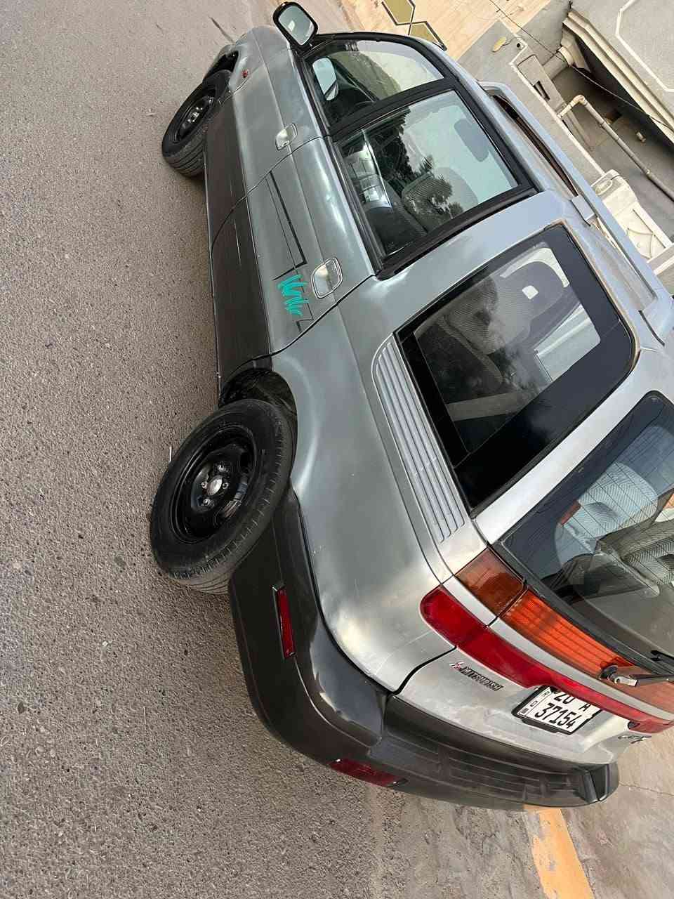 ميستيبوشي 7 راكب موديل 1993 بلادي مو تحوير 
رقم ديالى هزة وسنوية جديدة بأسمي 
محرك 2000 كير عادي 
بيها صبغ جامرلوغ امامي والهلال الخلفي بدون اي ضربه كلها على البلاد
كير محرك صدر خير من الله 
فتحة شغالة 
غرفتها جديدة كلش 
كهربائيات كلها شغاله من الدعامية للدعامية 
سيارة جاهزة 
السعر ٣٥ 
ديالى / المقدادية 
للاستفسار ***********
