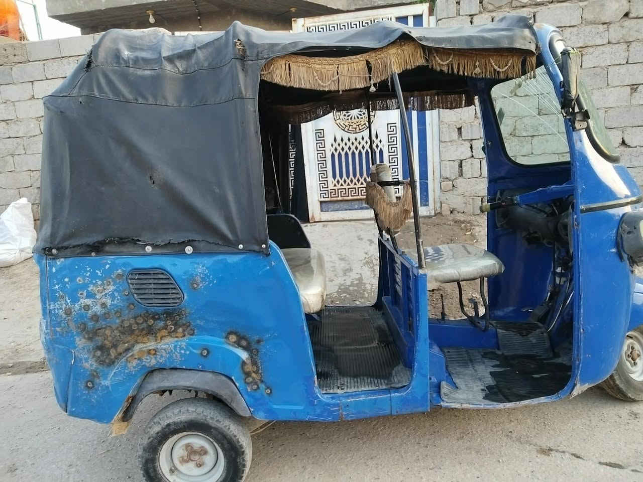 تكاتك بياجو موديل 2019محوره محرك تيفي اس موديل 26السعر مليونين وبيه مجال العنوان بابل الحمزه الغربي للستفسار اتصل على هاذ الرقم  ***********
