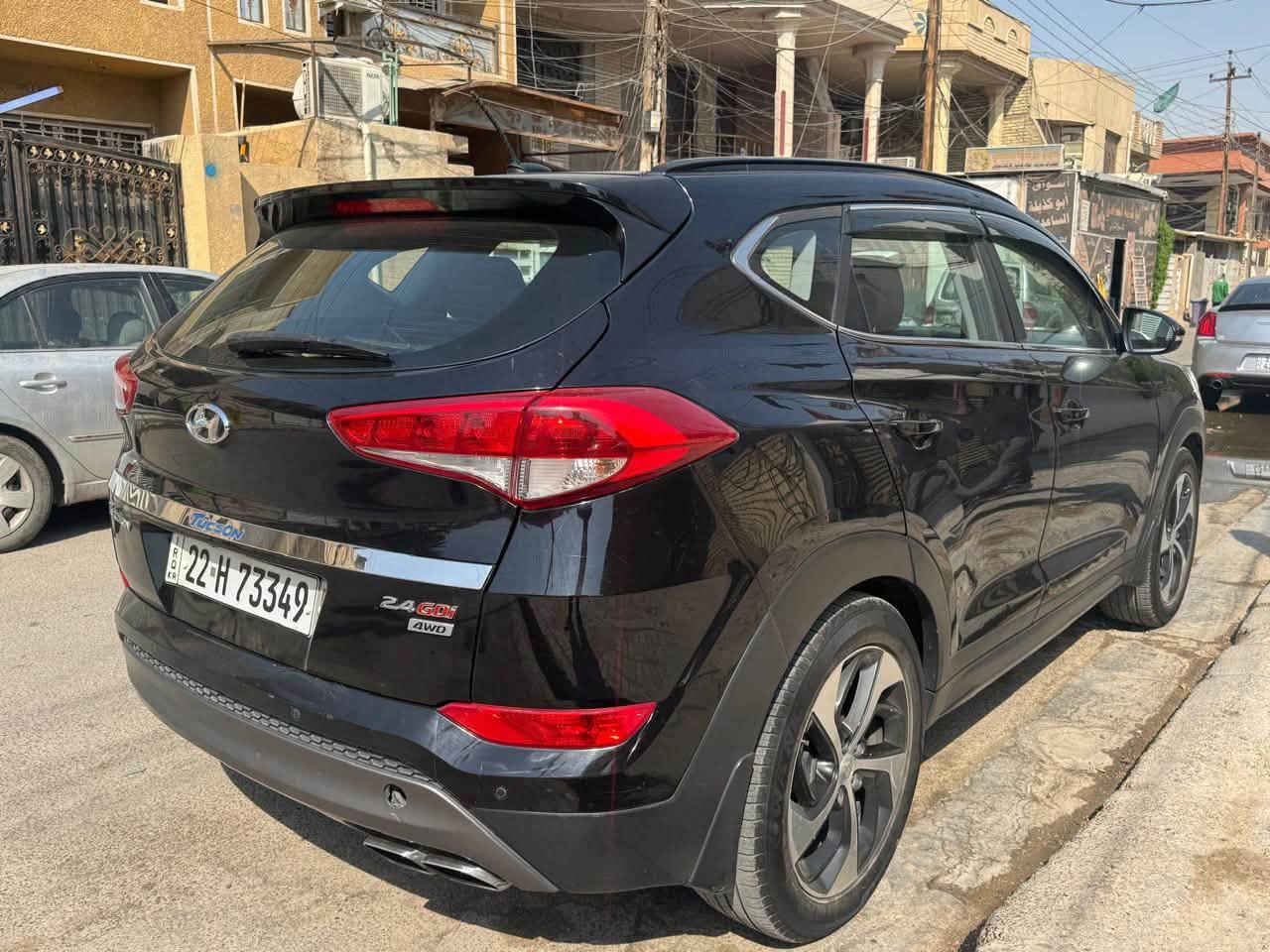 توسان 17 لون اسود چيكي يعتبر خليجي فول موصفات سقف بانوراما فور ويل محرك 2400 جي دي آي تبريد لمس وبعد موصفات اخرى السيارة جاهزة وبأسمي رقم اربيل من سكنت بغداد بلديات *********** السعر 150 وبيه مجال
