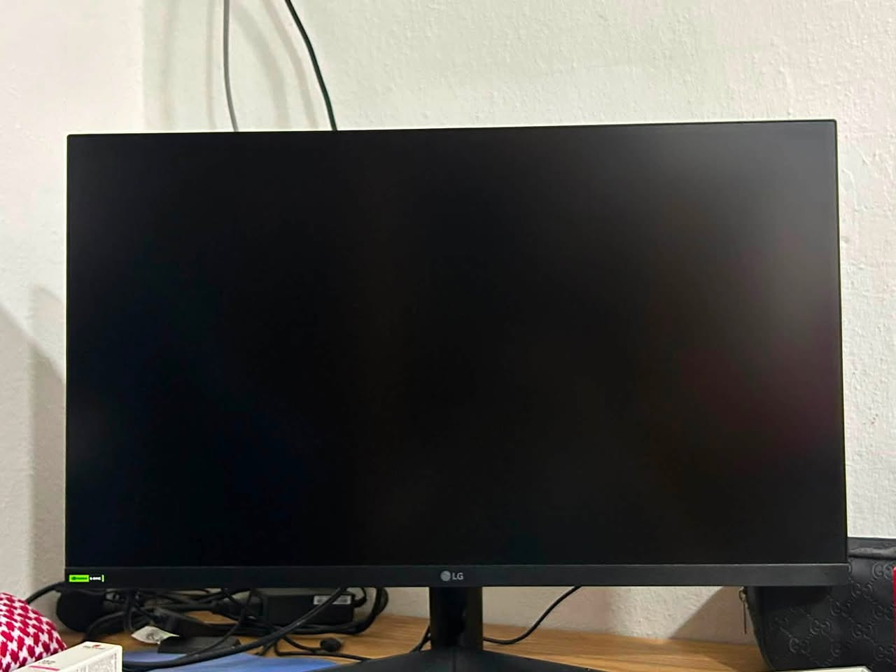 شاشة LG  للبيع
27 inch
2k 75hz
1080 180hz
Nvidia G-sync
كلش كلش نضيفة 
130$..
Whats app *********** 
📍DUHOK-iraq

نص مكتوب في الصور:
- LG
