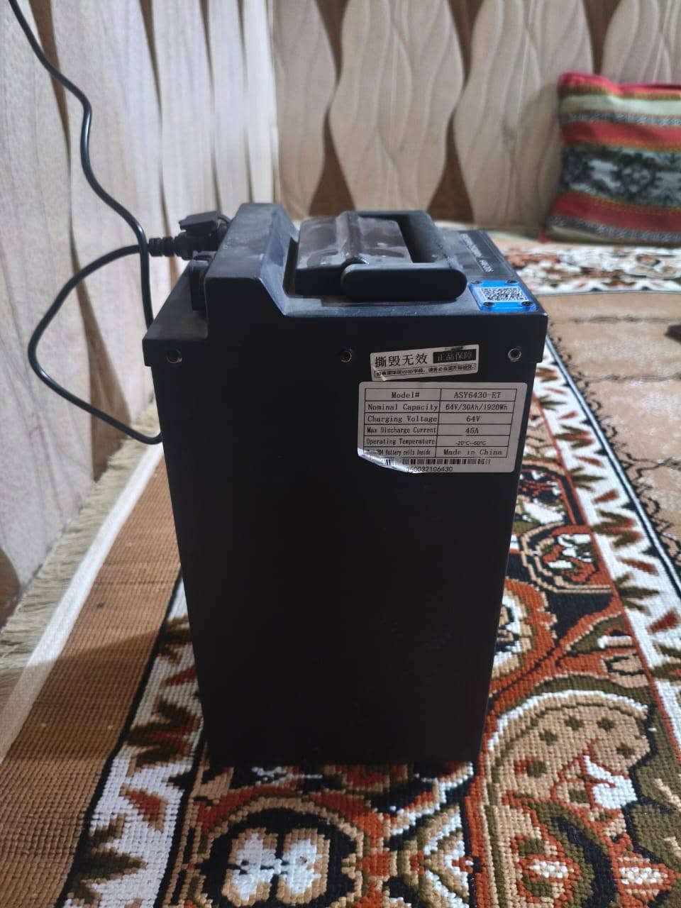 بطاريه يوم مستعمله شهرين وباقي بيها شهر ضمان الرقم ***********
