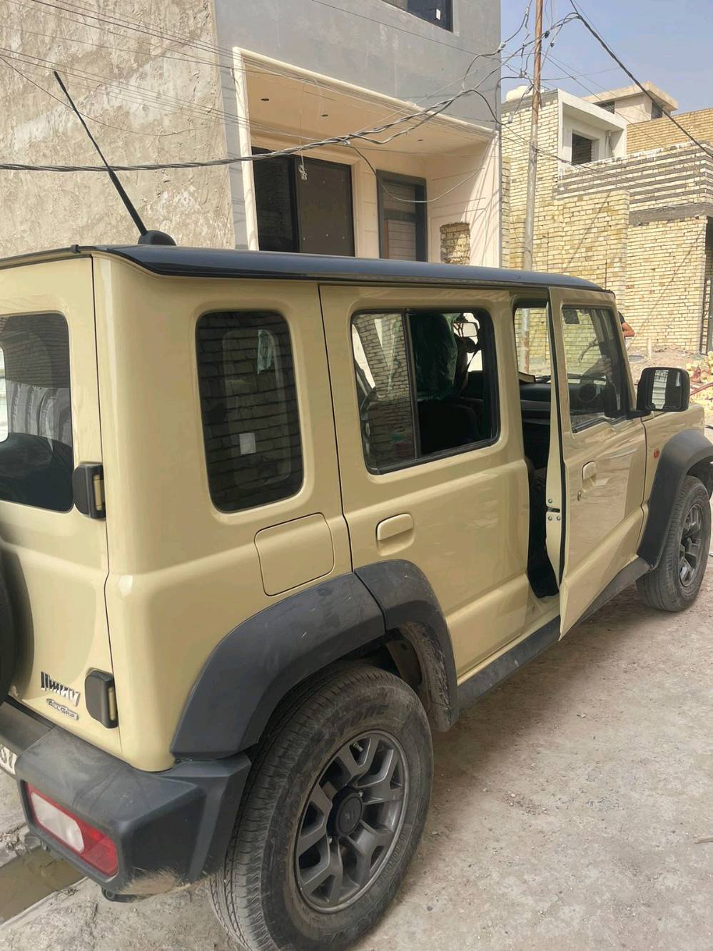 سيارة ساسوكي جنبي ياباني 
موديل 2025
محرك 1500
السعر ٢٤ مليون