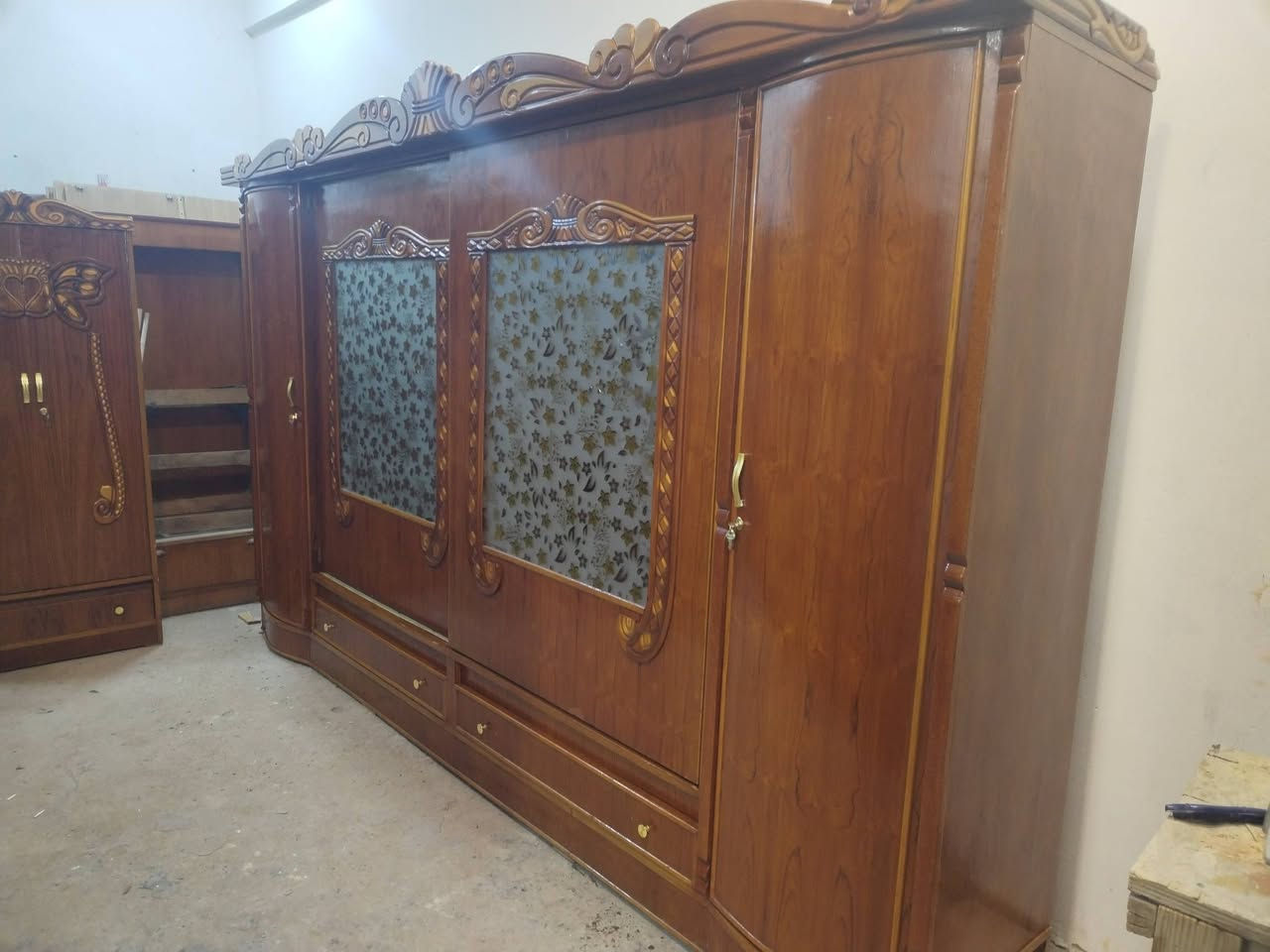 غرفت نوم صاج بوب سلايت الشغل حلو مرتب وسعر حلو مرتب ٪ العنوان شفته شارع المفوضية قرب مولد نصوري ***********
