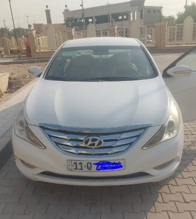 السلام عليكم 
سوناتا 2013 خليجي مكينه 2400 رقم بغداد انكليزي باٍسمي ، تبريد ثلج خير من الله جاهزة العنوان النجف الاشرف السعر 110 وبيهه مجال للطيبين ، الضرر بيه تبديل باب خلف السايق وبنيد عالبارد وشبر بقبق الجنطة للتواصل ***********
