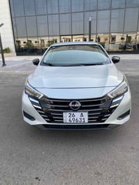 نيسان فيرسا  2024  مواصفات SR  شاشه ايباد  بصمه  كيج الكتروني  رادار ا...