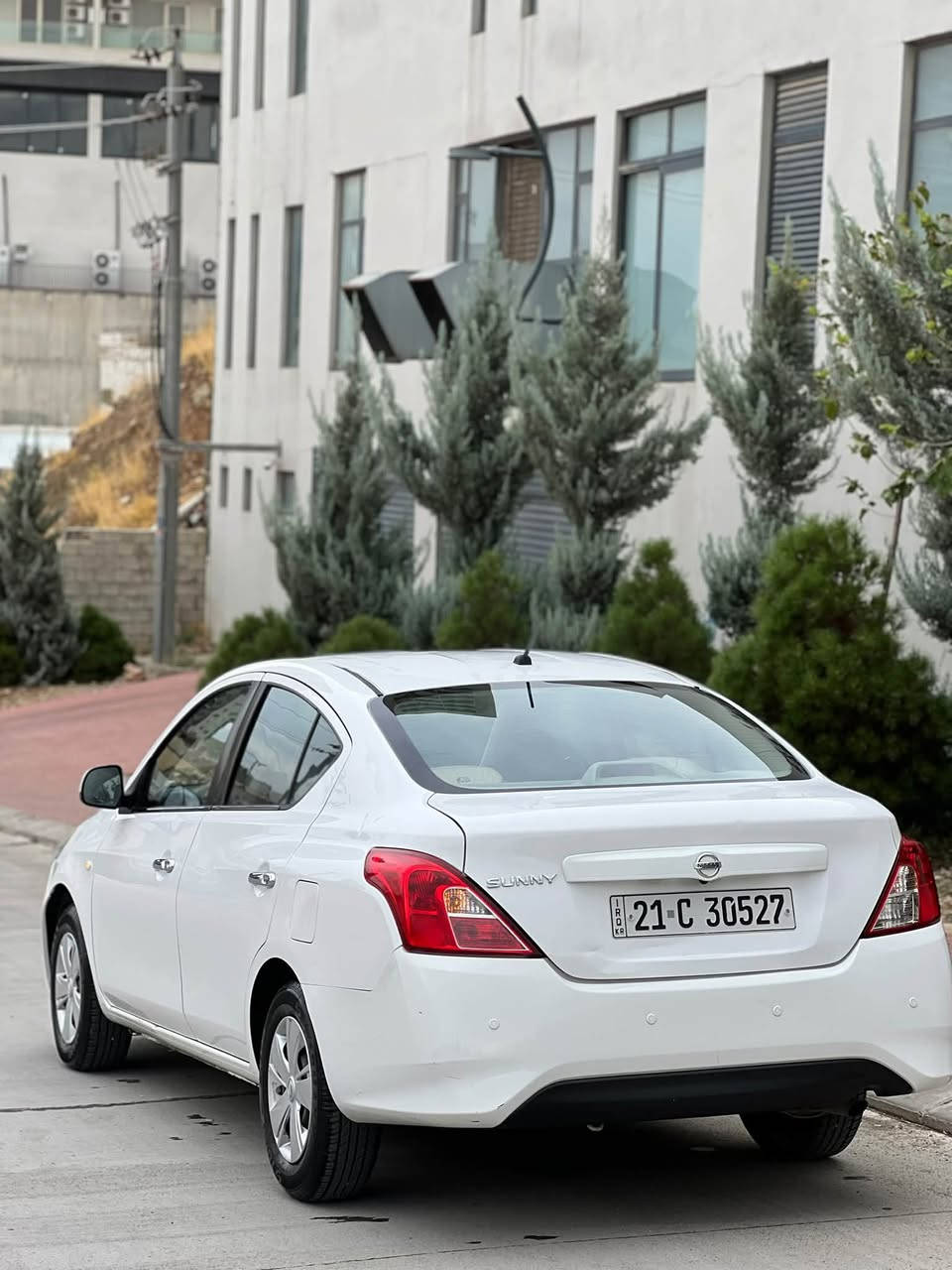 نیسان سەنی ٢٠٢٠
سەیارەیەکی هەرزانو مناسب 

بێ بۆیاخ  تەنها پەڵەیەک کارتی هەیە 

٩٣٠٠٠ کم ڕۆیشتوە 

گێڕو مەکینە بە شەرت برغوی با مەدراوە

تەحویل غرامە بە شەرت

بێ کێشەو بێ مەسرەف ماڵی دۆستە

 

لە سلێمانیم

***********
