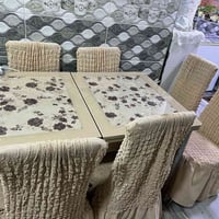 ميز طعام • نضيف • بيه مجال