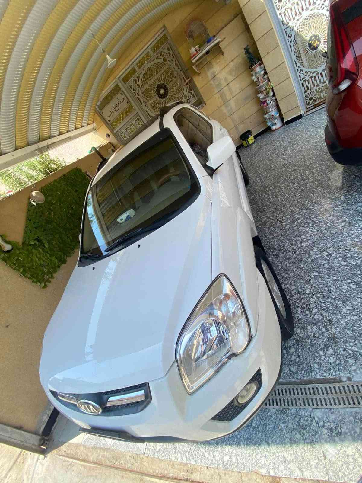السلام عليكم 

كيا سبورتج خليجي 2010 دواخل بيجي فول مواصفات فتحه دبل كزوز جديده السياره مكفوله من الضربه والصبغ والفتح والبارد سونارها مرفق بلصور حته البلاستك بلادي ماشيه 180 حقيقي جاهزه من حداده تخم تاير تبريد ما بيه اي نقص البيع شرط التحويل ما تحول لاتتصل سعرها 118 مجاله بسيط رقم بغداد الدولي 
*********** 
البصره ابي الخصيب ابو الخصيب, البصرة
