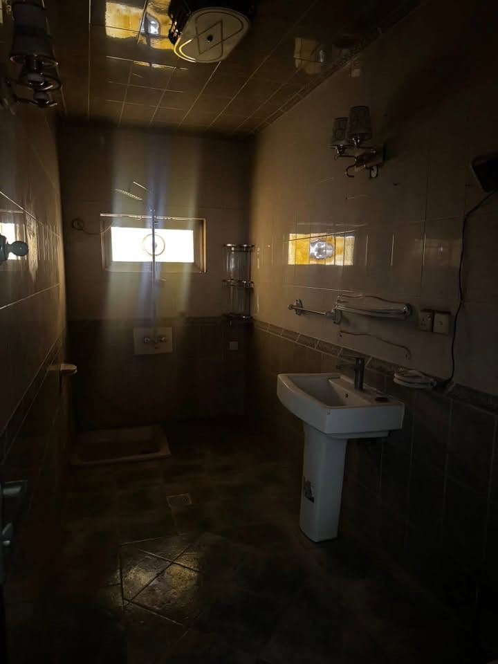 للايـجـار 🏡 في الكرادة 

عنوان العقار 📍الكرادة شارع 62 

🔶 المساحة 200  متر

يحتوي على كراج وحديقة و غرف نوم عدد  3  و صحيات ✔️

عنوان الشركة - عرصات الهندية قرب فندق بلوم 

مهندس اسامة *********** 

‎‏‎‏‎زبائننا الكرام بِكُم نَرتقي ونَتشرف بزيارتِكم ونَفتخر بخِدمتِك
