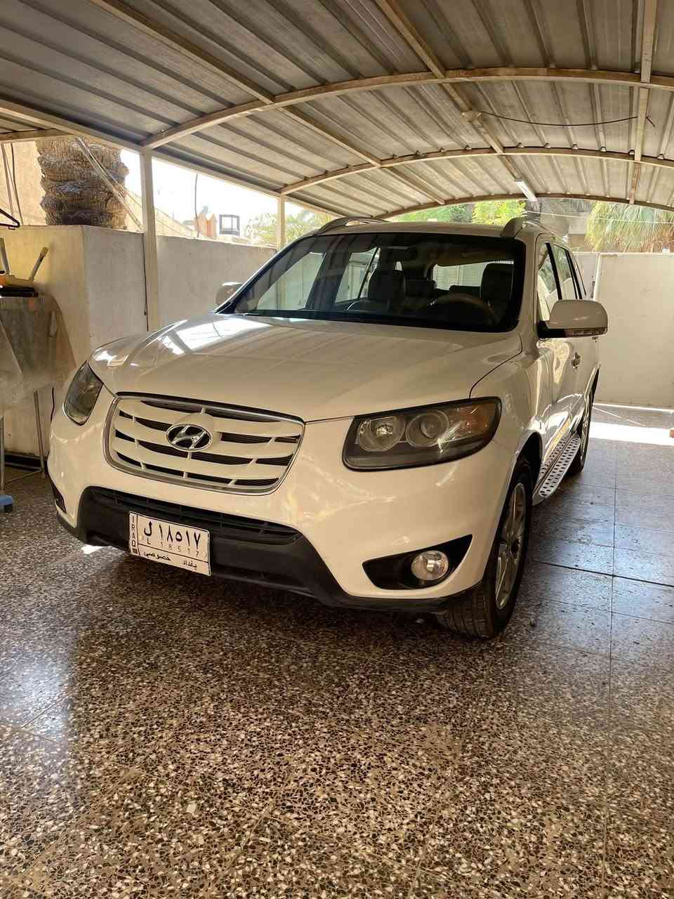 هونداي سنتافي ٢٠١٢ للبيع
محرك ٣٥٠٠ 

6 سلندر 

نضام AWD 

ثلاجة 

حساسات 

7 راكب 

تبريد 3 قطع 

بيهة تكحيل وامور بسيطه ابيع اربع قطع 

ممشة 133الف 

محرك وكير تجفيت من الوكاله 

السعر ١٢٧

مكان السياره الاعظمية
***********
