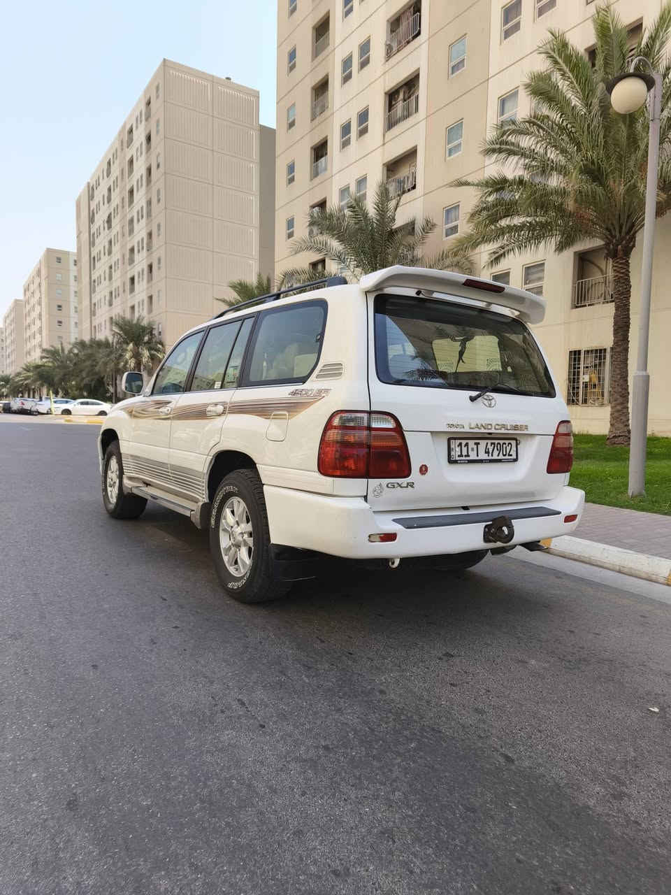 بيع مستعجل
السلام عليكم لاندكروز مونيكا مديل 2001 اصلل GXR فولل مواصفات واحد على واحد كفالة عامة ستيراد خاص سبشل رقم بغداد دولي بسمي السيارة جديدة بمعنى الكلمة كير محرك تبريد ثلج صدر جديد تخم تاير جديد 
المواصفات 
فتحت سقف بلادد 
3 قطع تبريد 
7 راكب 
داخل لونين 
محرك 4500 
باب خلفي بلادي 
ثلاجة بلادية 
ويل كب 15 
سستم صوت دمام 
السيارة جديدة من كل النواحي مال بيت السعر 126 وبيه مجال جدا بسيط مكاني بسماية الهاتف ***********
